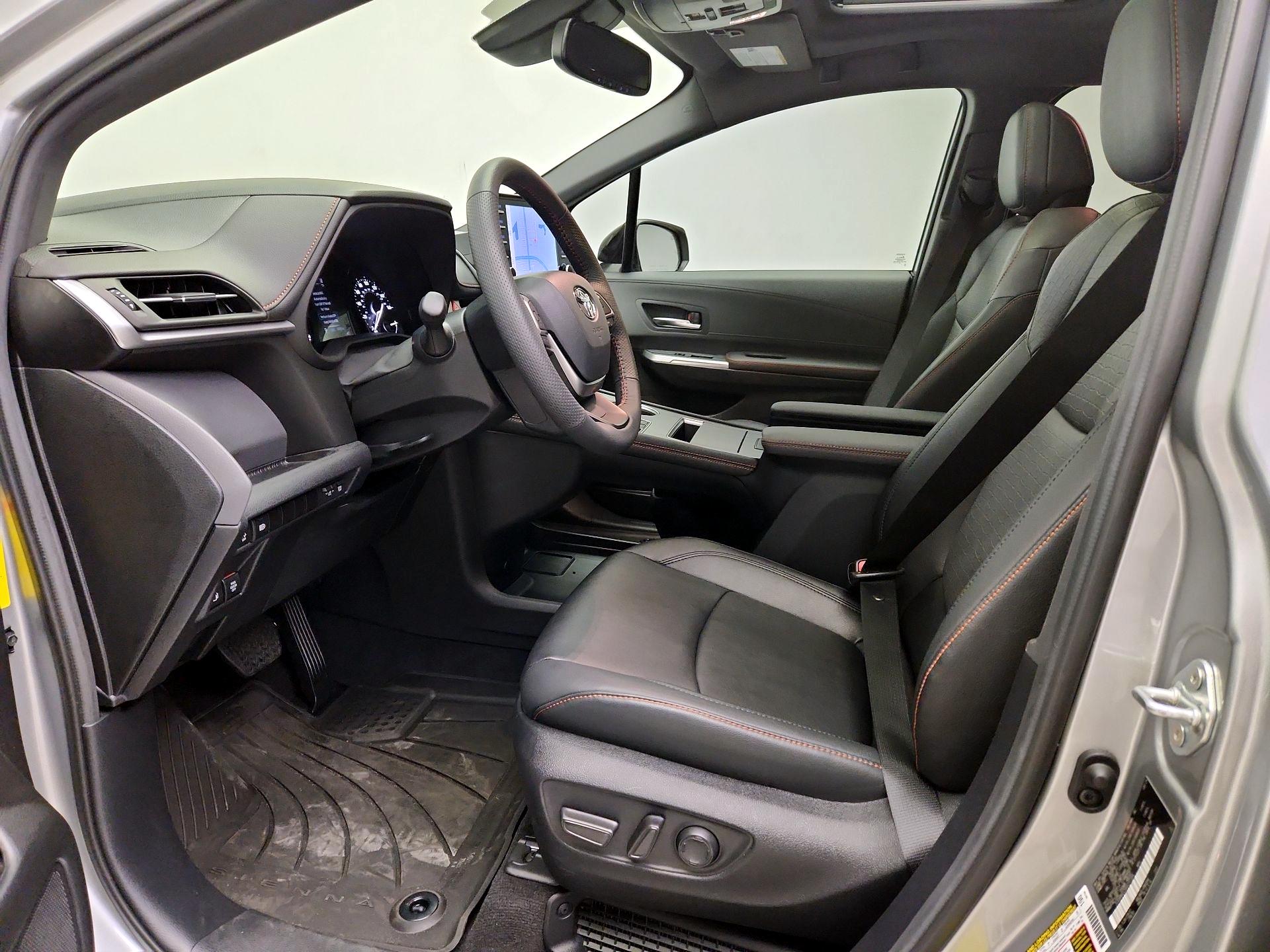 Thumbnail: 2024 Toyota Sienna - 11
