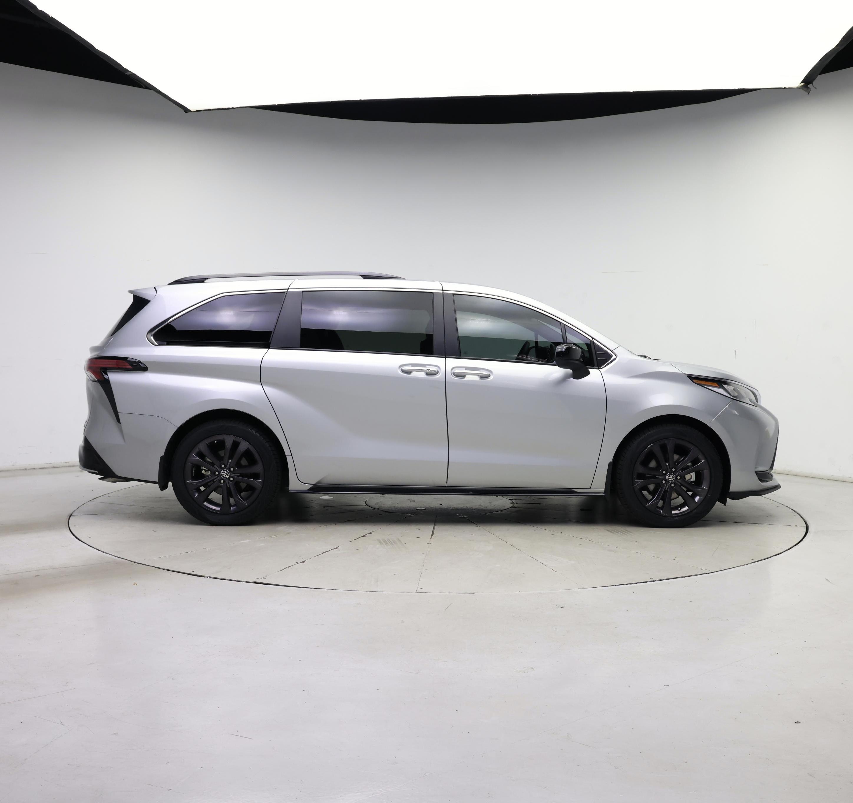 Thumbnail: 2024 Toyota Sienna - 7