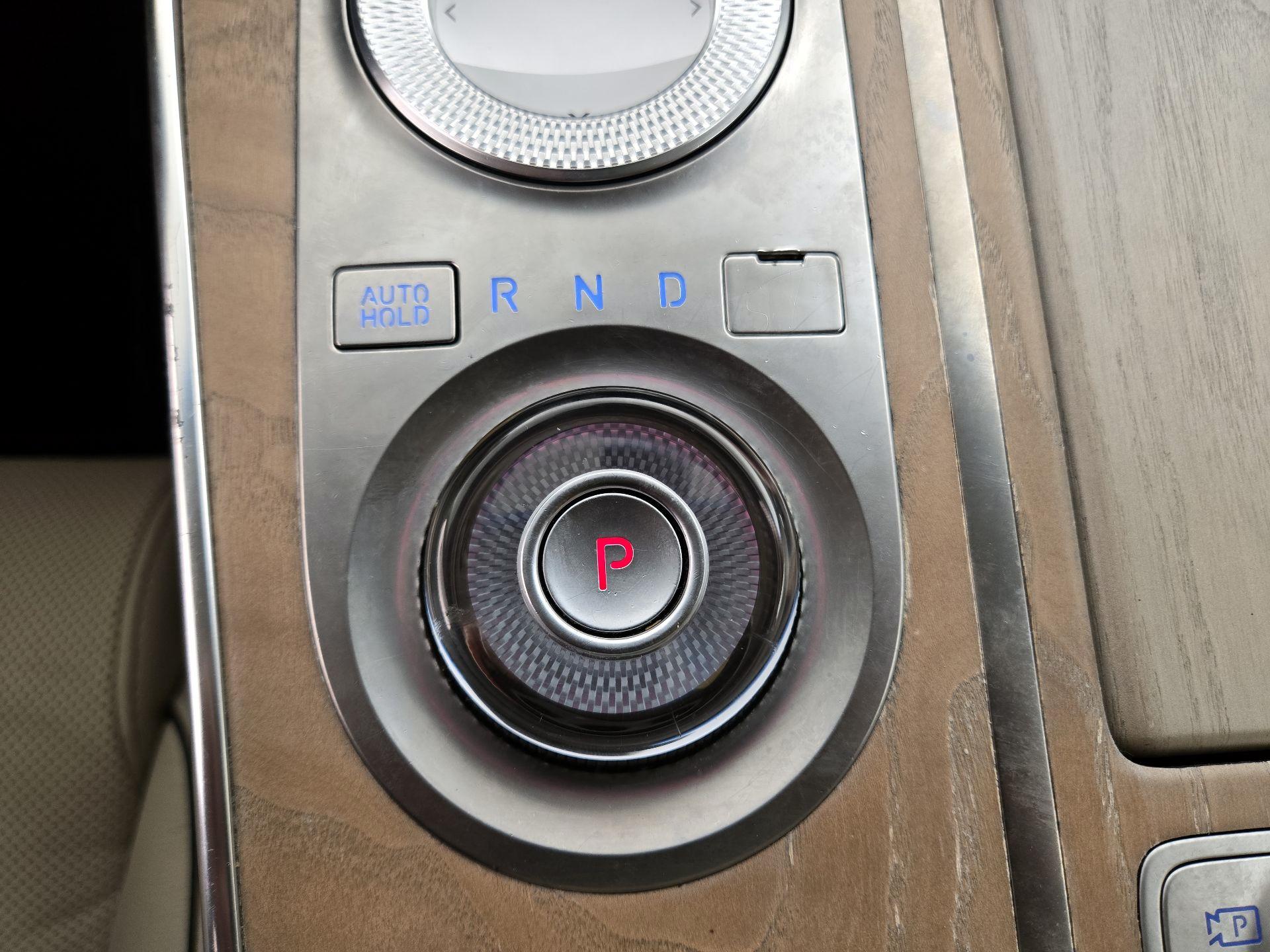Thumbnail: 2021 Genesis GV80 - 18