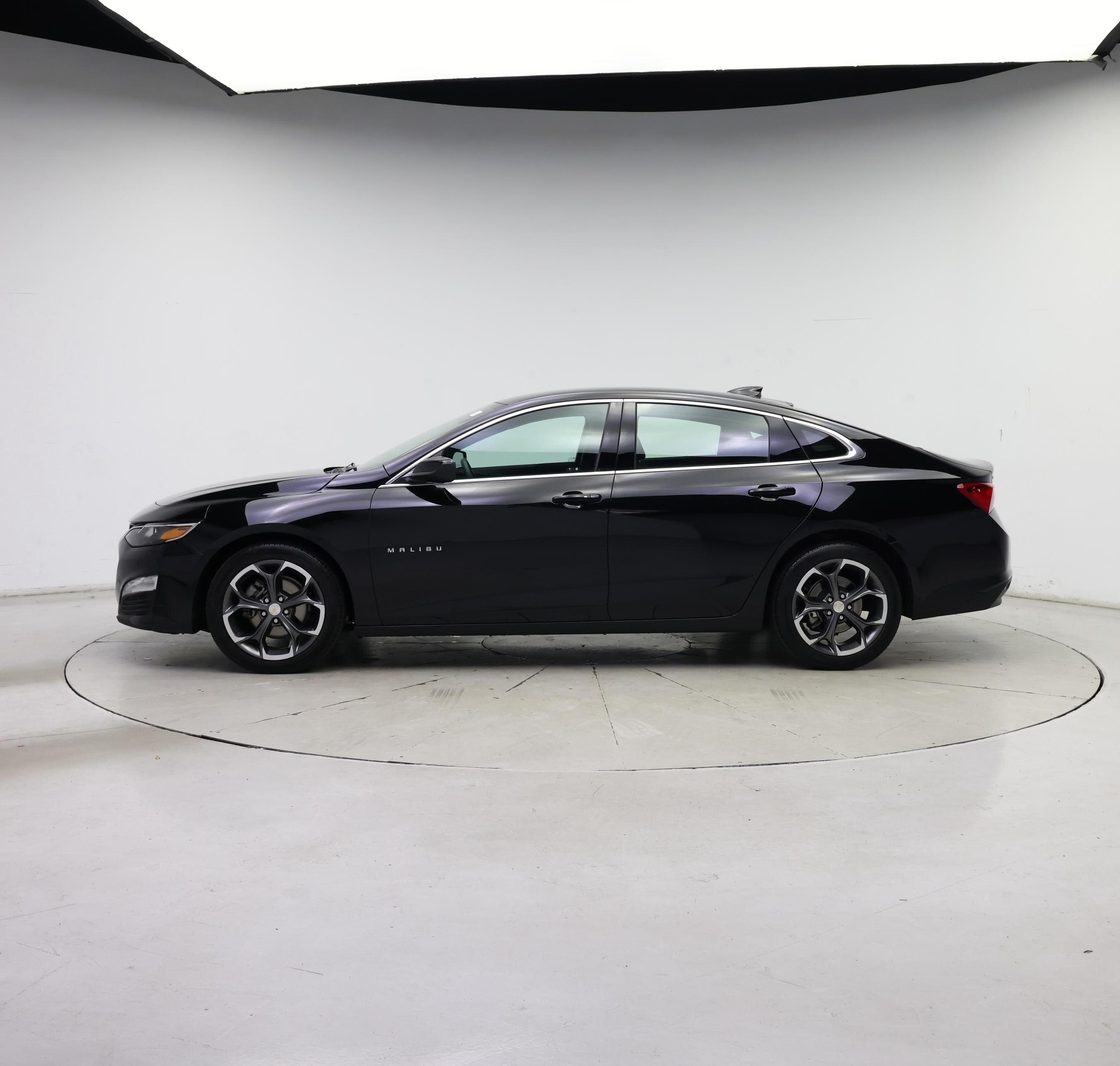 Thumbnail: 2023 Chevrolet Malibu - 3