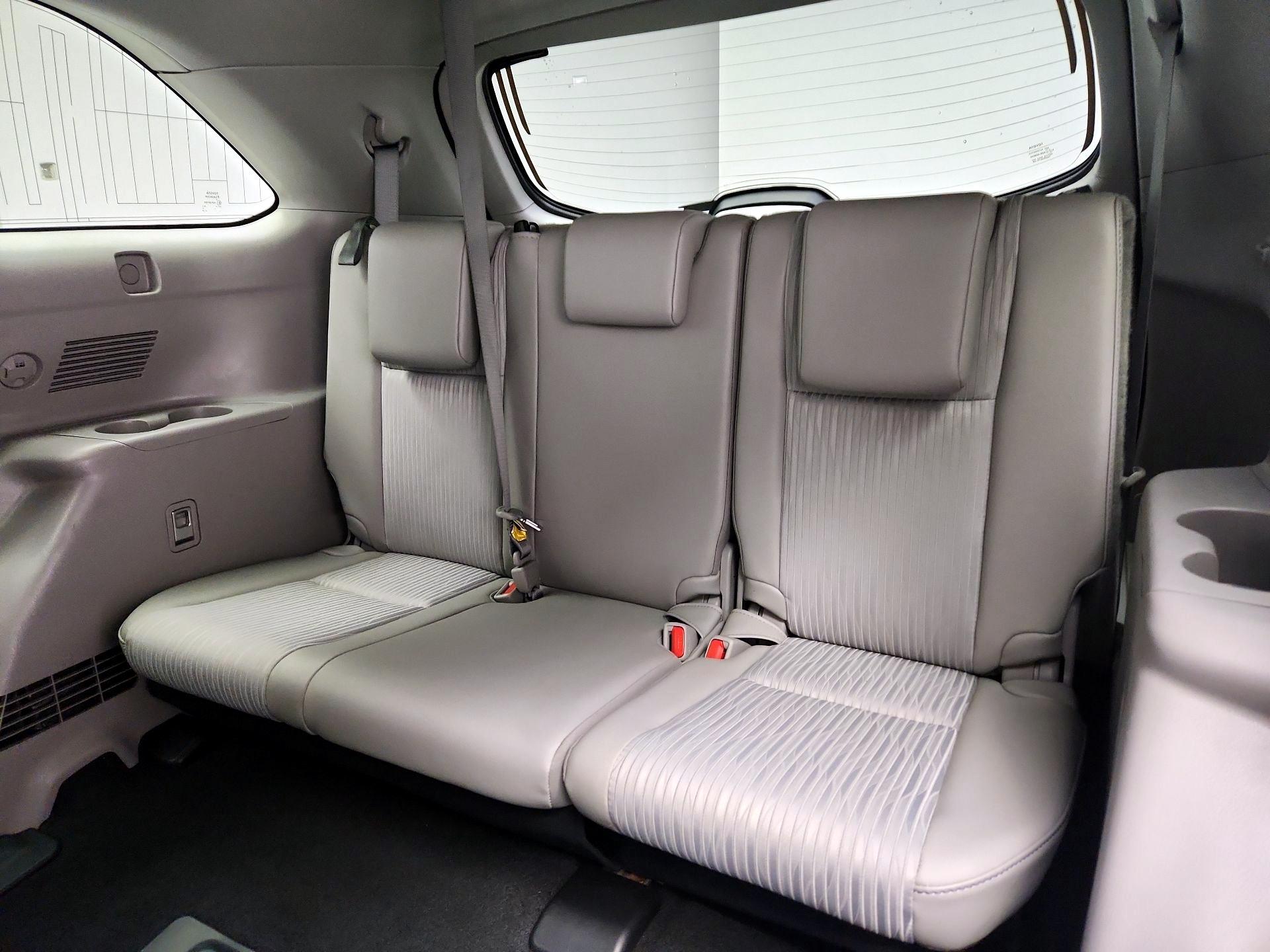 Thumbnail: 2019 Toyota Highlander - 20
