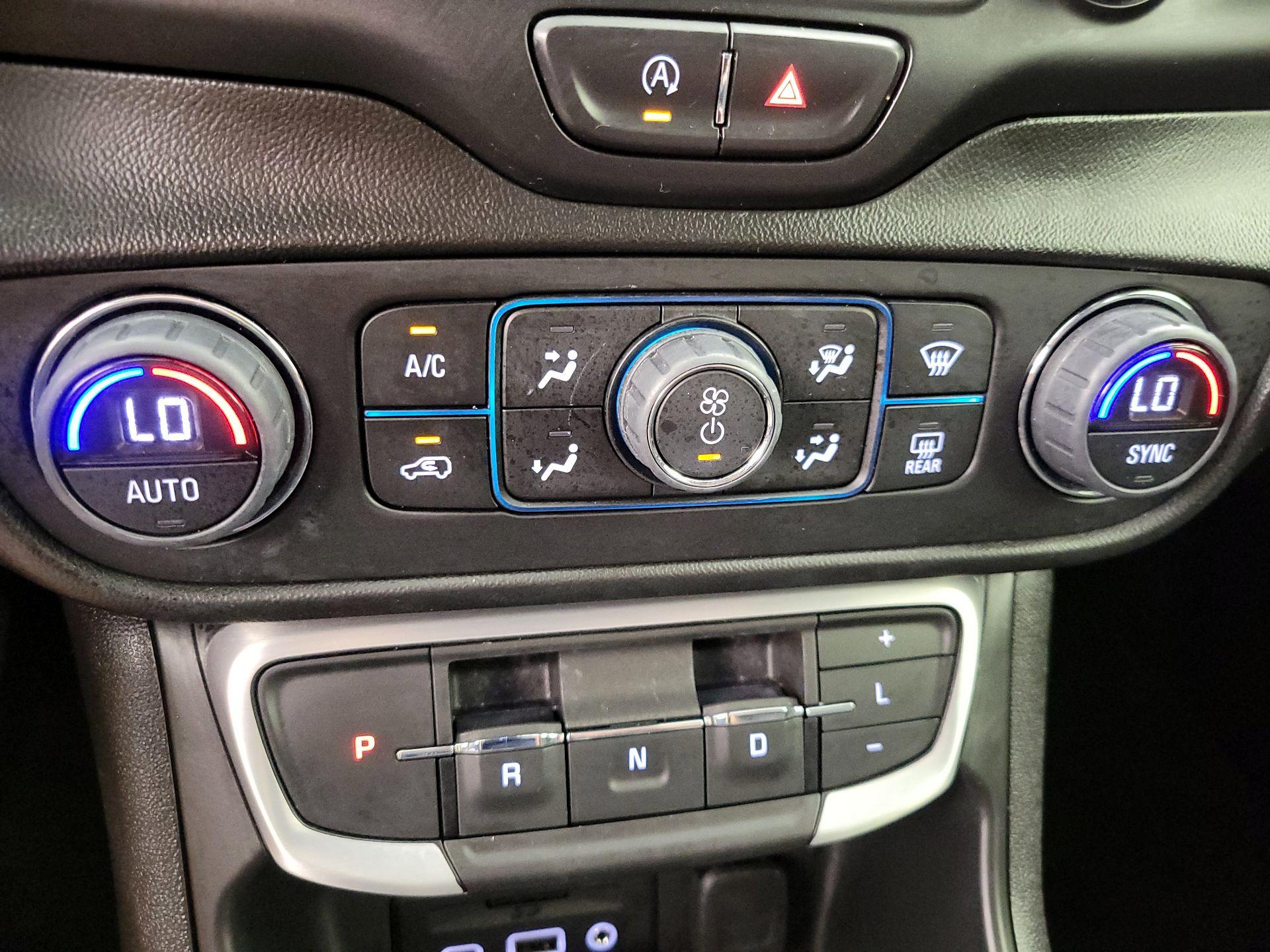 Thumbnail: 2022 GMC Terrain - 17