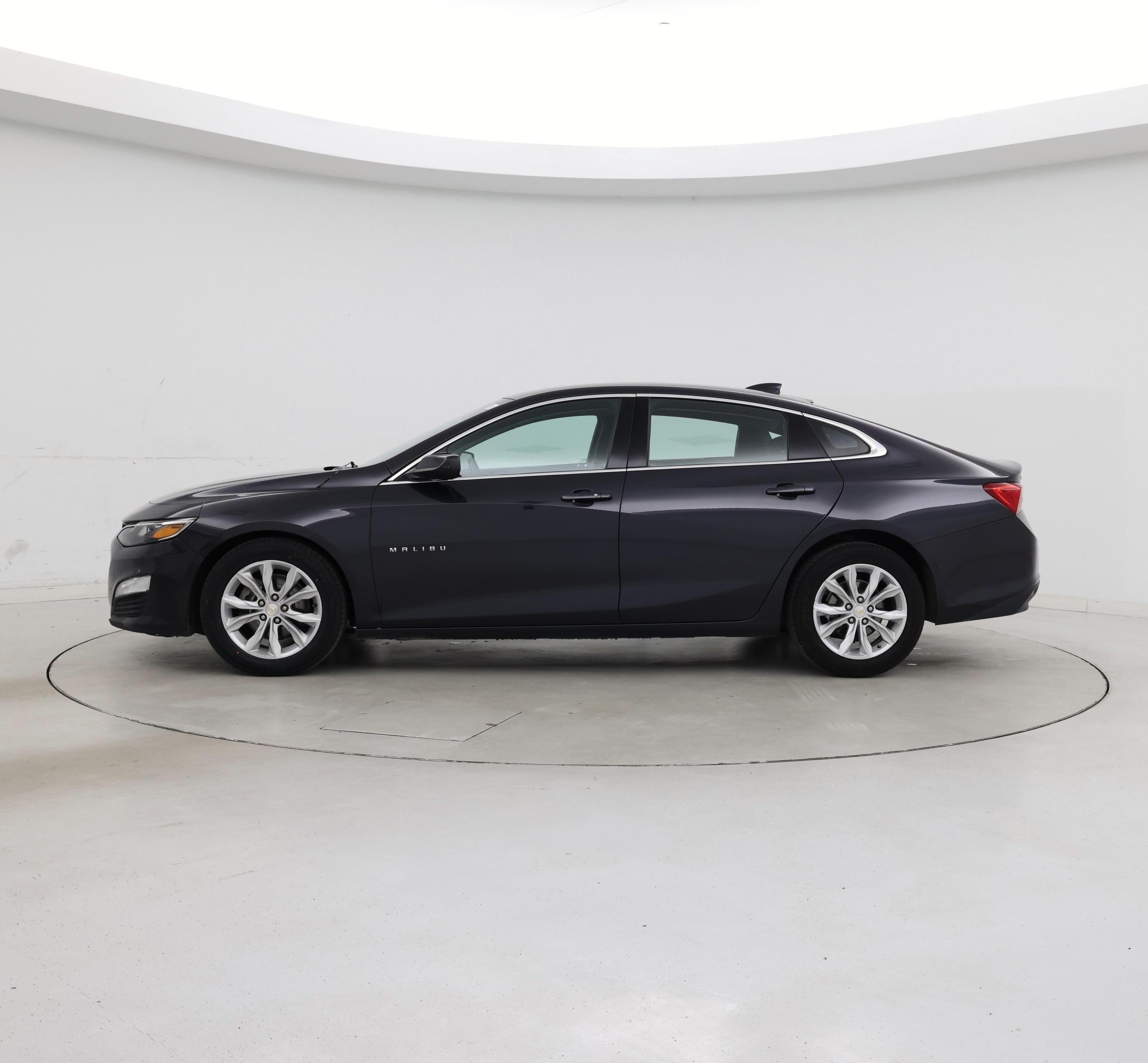 Thumbnail: 2023 Chevrolet Malibu - 3