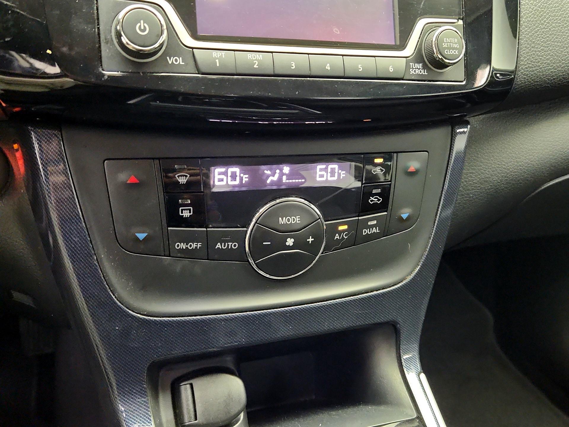 Thumbnail: 2018 Nissan Sentra - 16