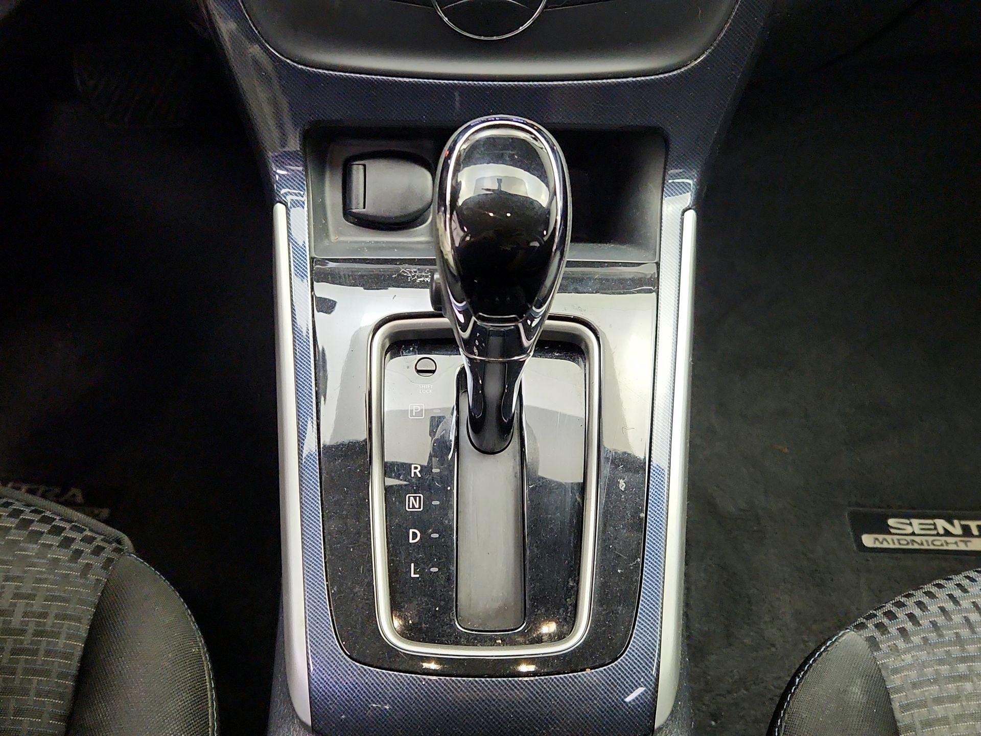 Thumbnail: 2018 Nissan Sentra - 17