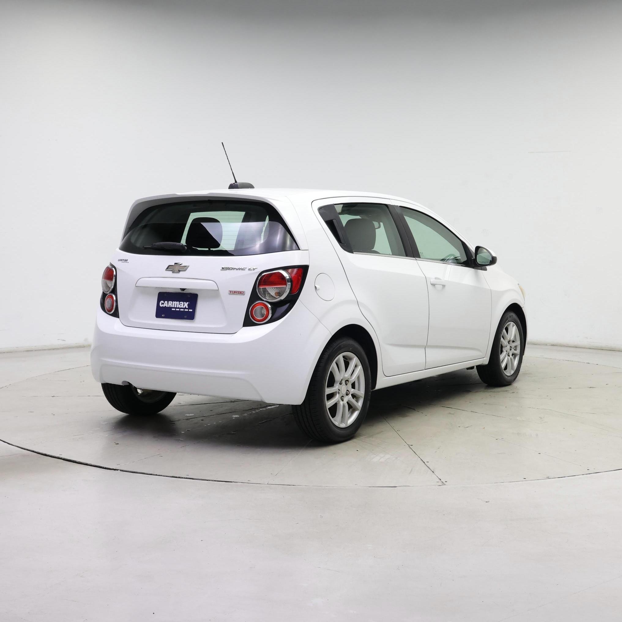 Thumbnail: 2015 Chevrolet Sonic - 8