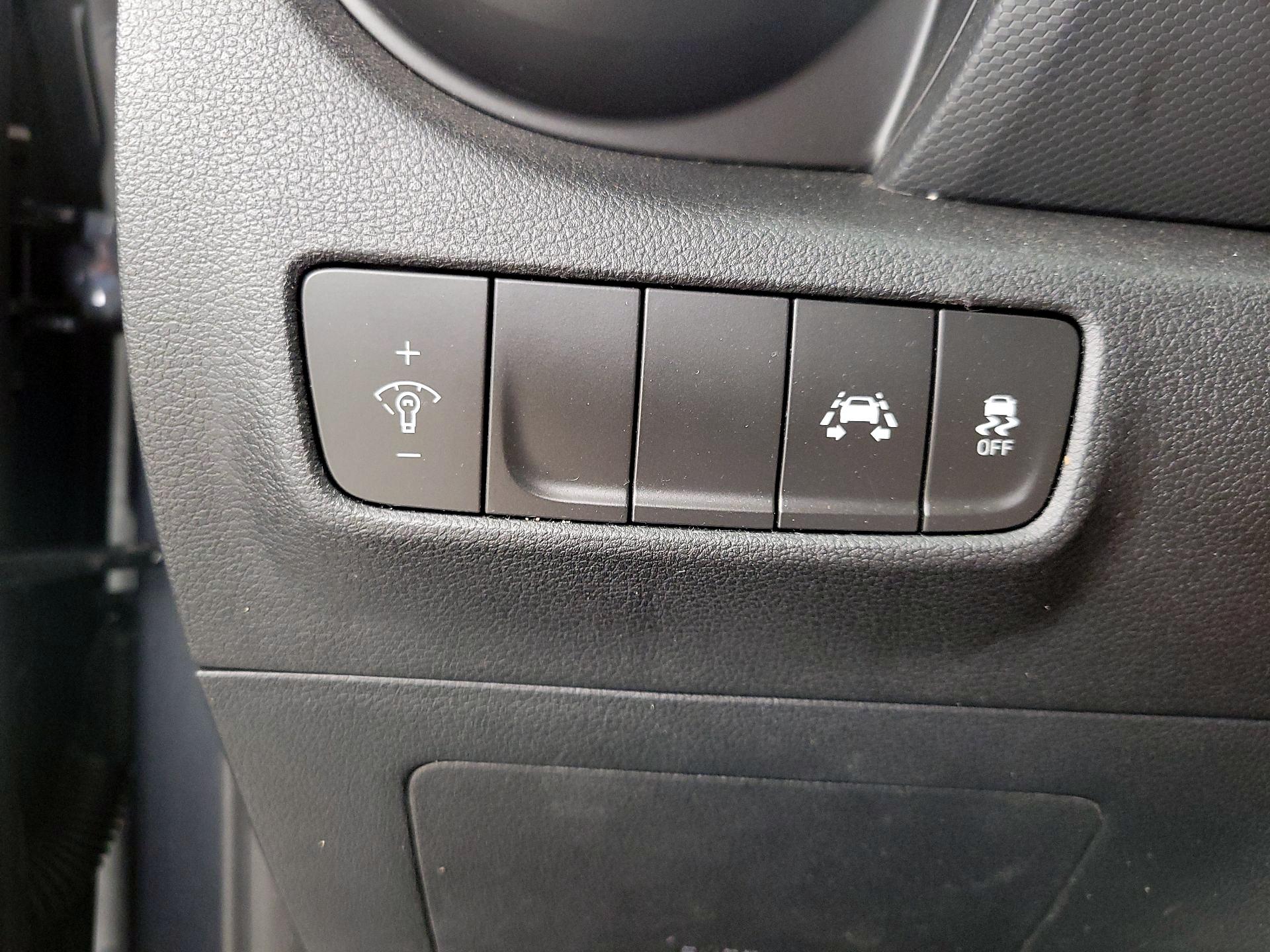 Thumbnail: 2019 Hyundai Kona - 13