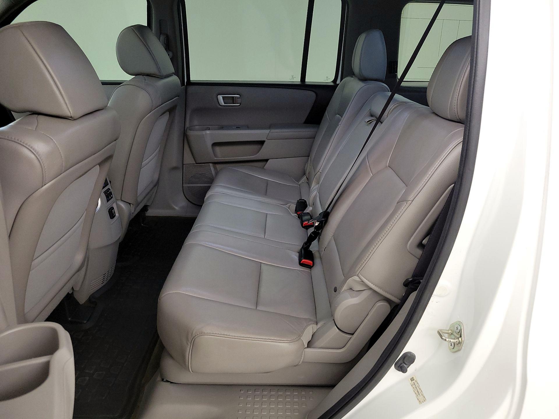 Thumbnail: 2014 Honda Pilot - 20