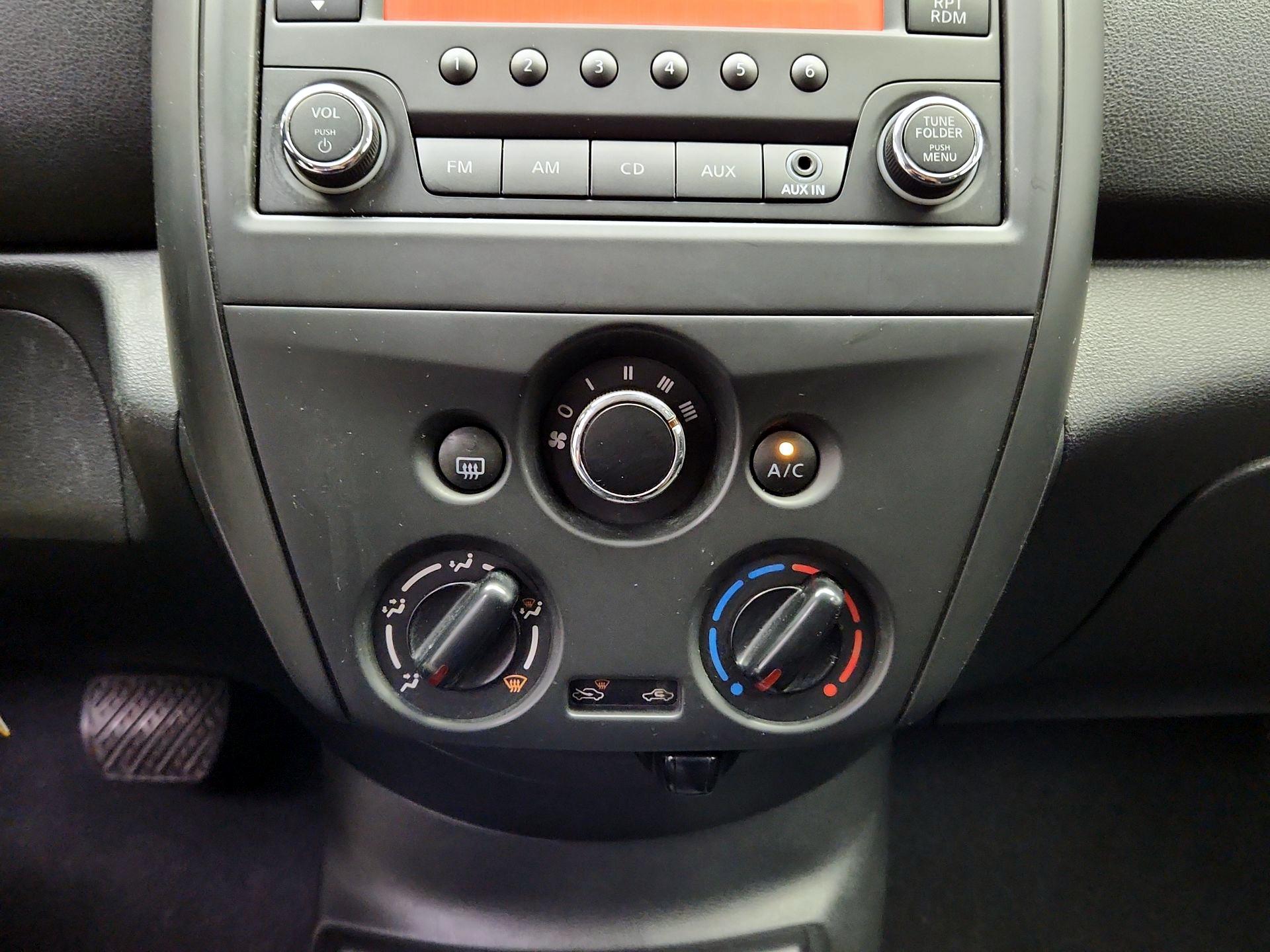 Thumbnail: 2016 Nissan Versa - 15