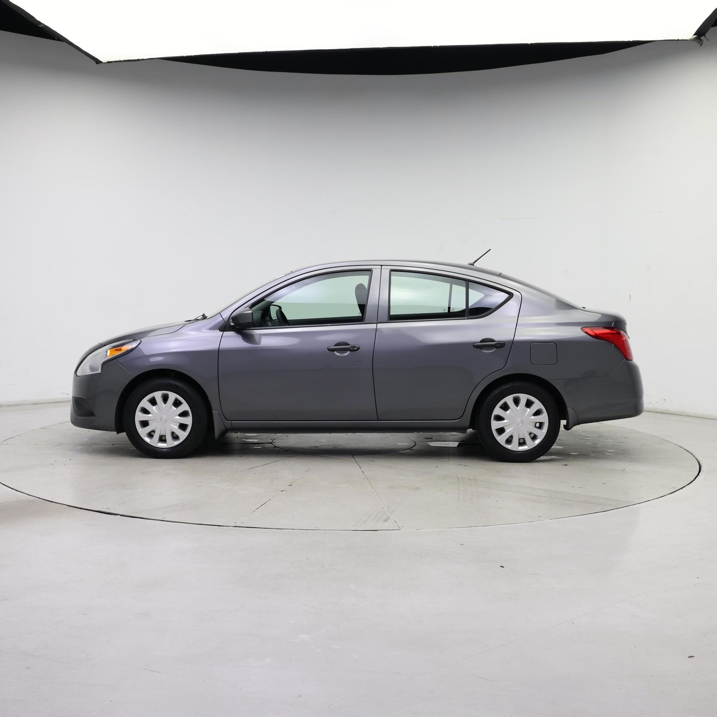 Thumbnail: 2016 Nissan Versa - 3