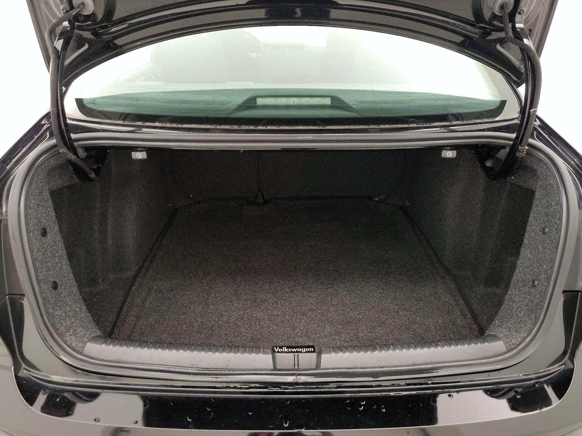 Thumbnail: 2018 Volkswagen Jetta - 20