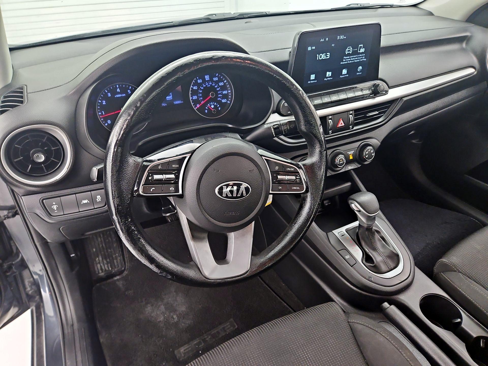 Thumbnail: 2020 Kia Forte - 9