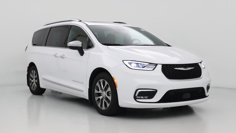 2023 Chrysler Pacifica Hybrid Pinnacle Hero Image
