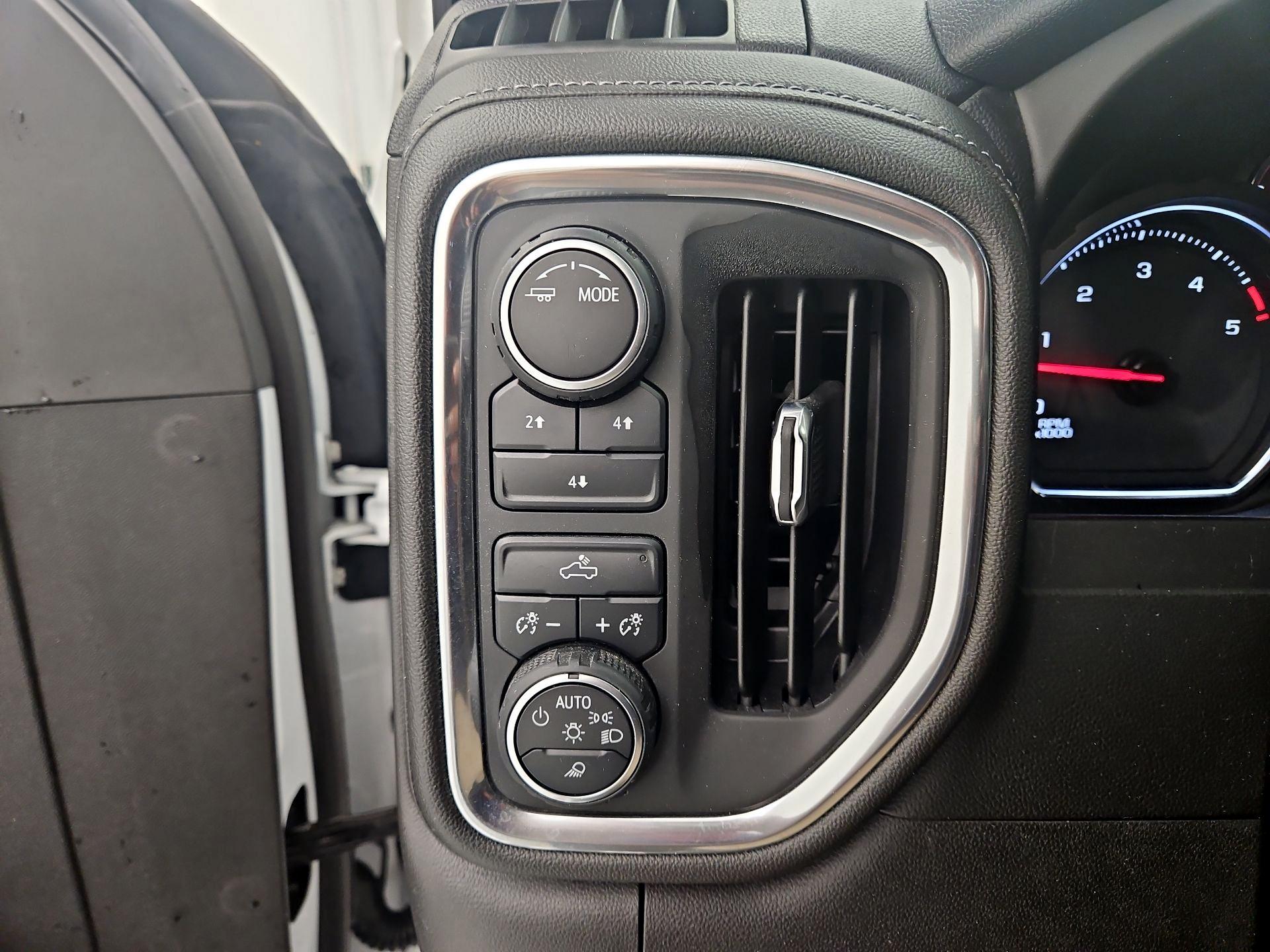 Thumbnail: 2021 Chevrolet Silverado 2500 - 13