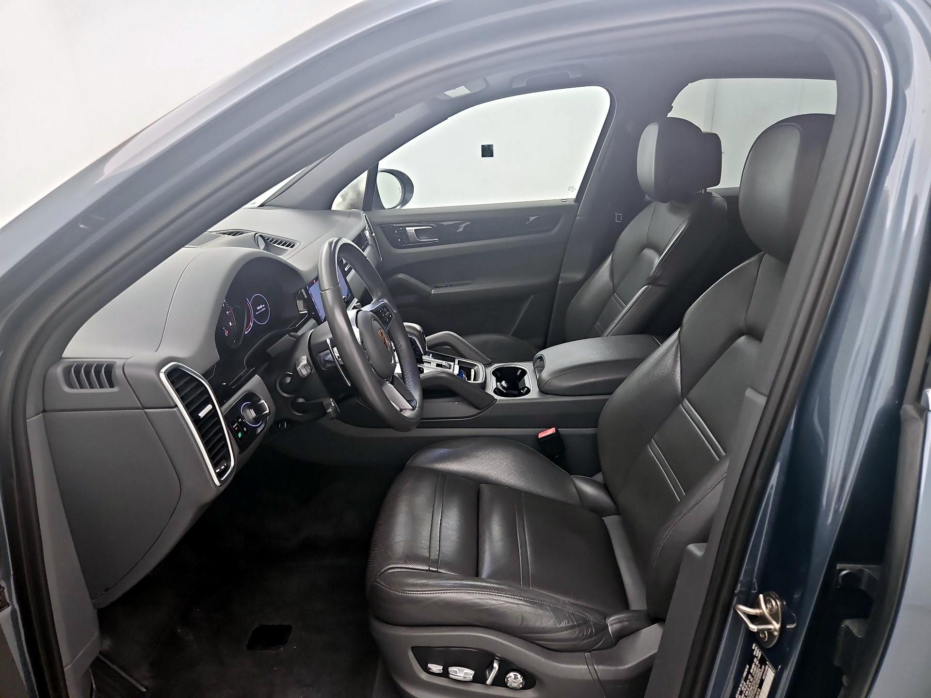 Thumbnail: 2019 Porsche Cayenne - 11