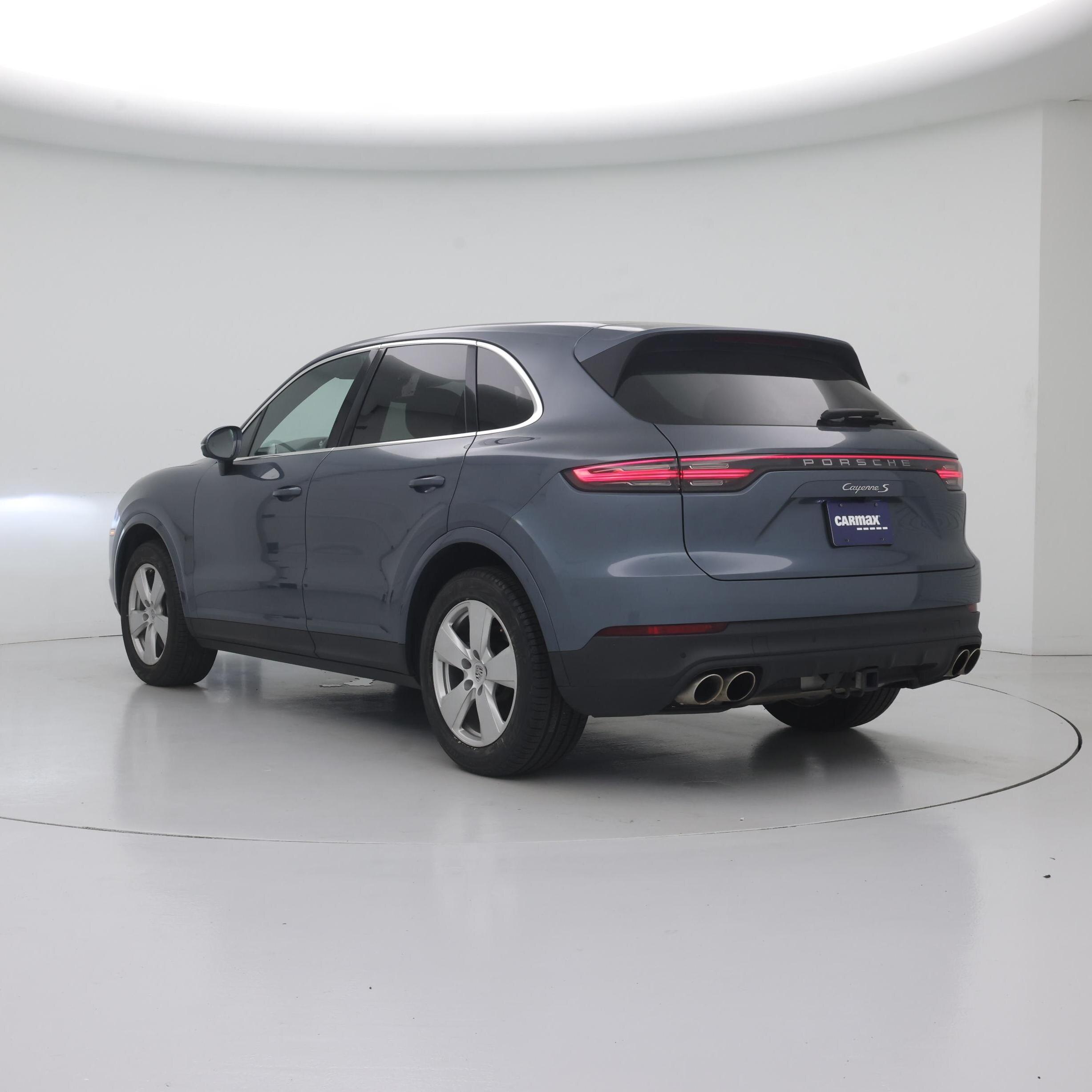 Thumbnail: 2019 Porsche Cayenne - 2