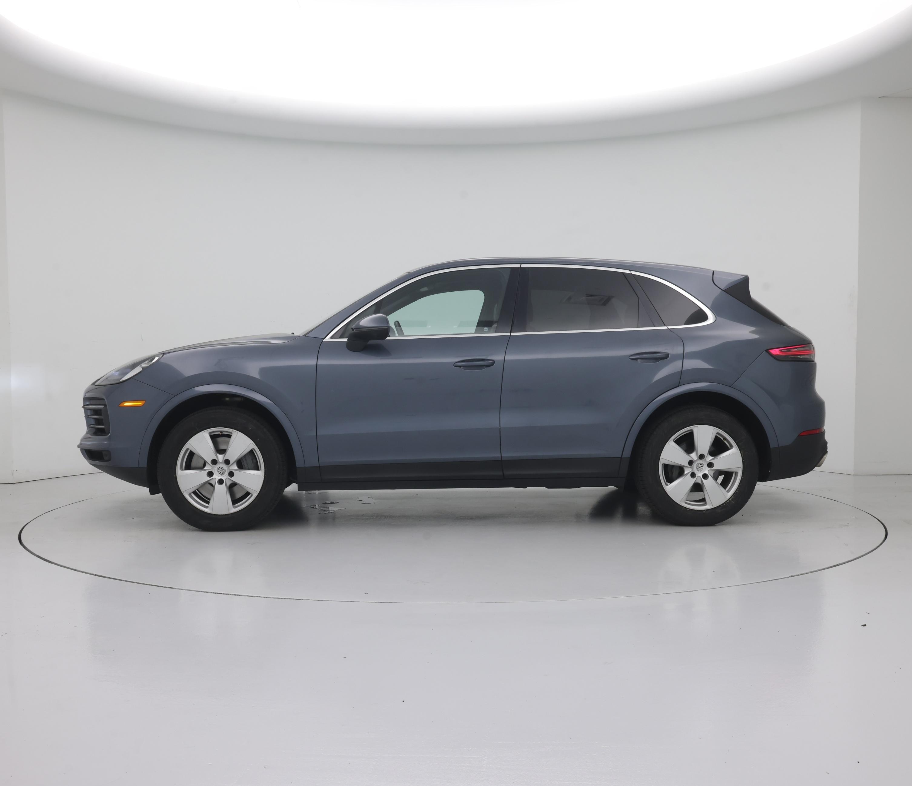 Thumbnail: 2019 Porsche Cayenne - 3