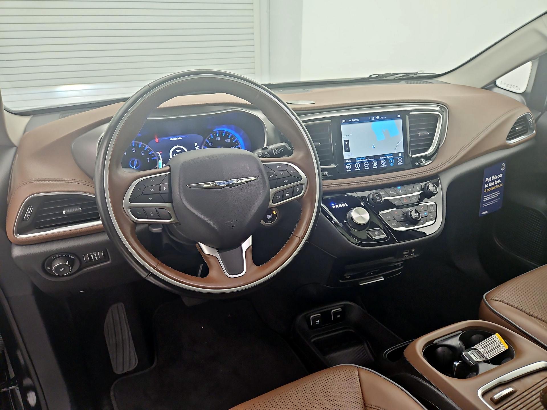 Thumbnail: 2019 Chrysler Pacifica - 9