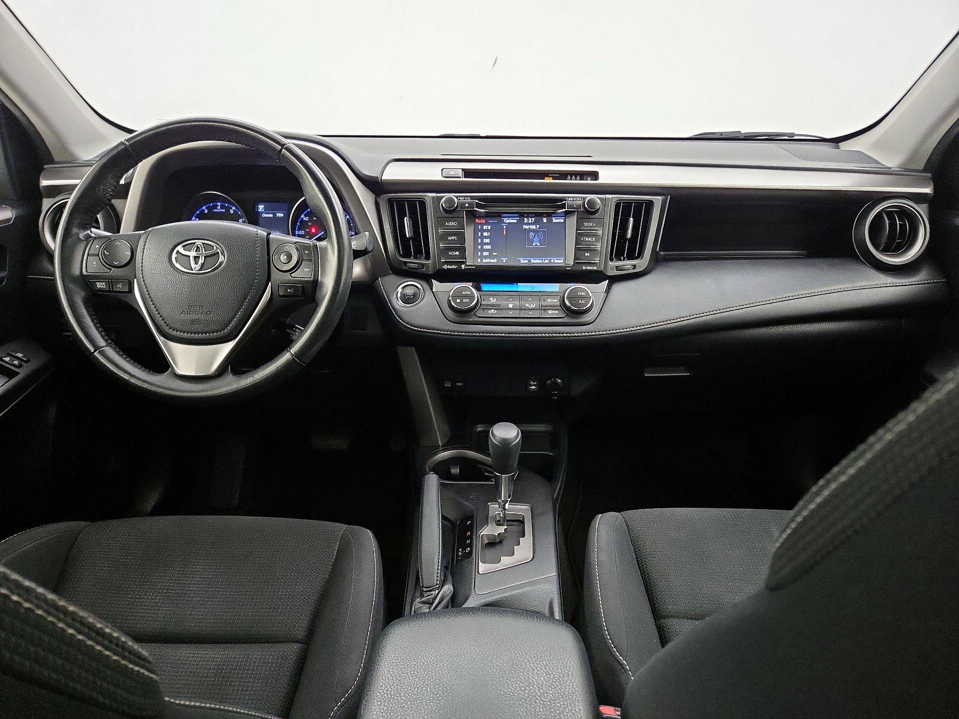 Thumbnail: 2018 Toyota RAV4 - 9