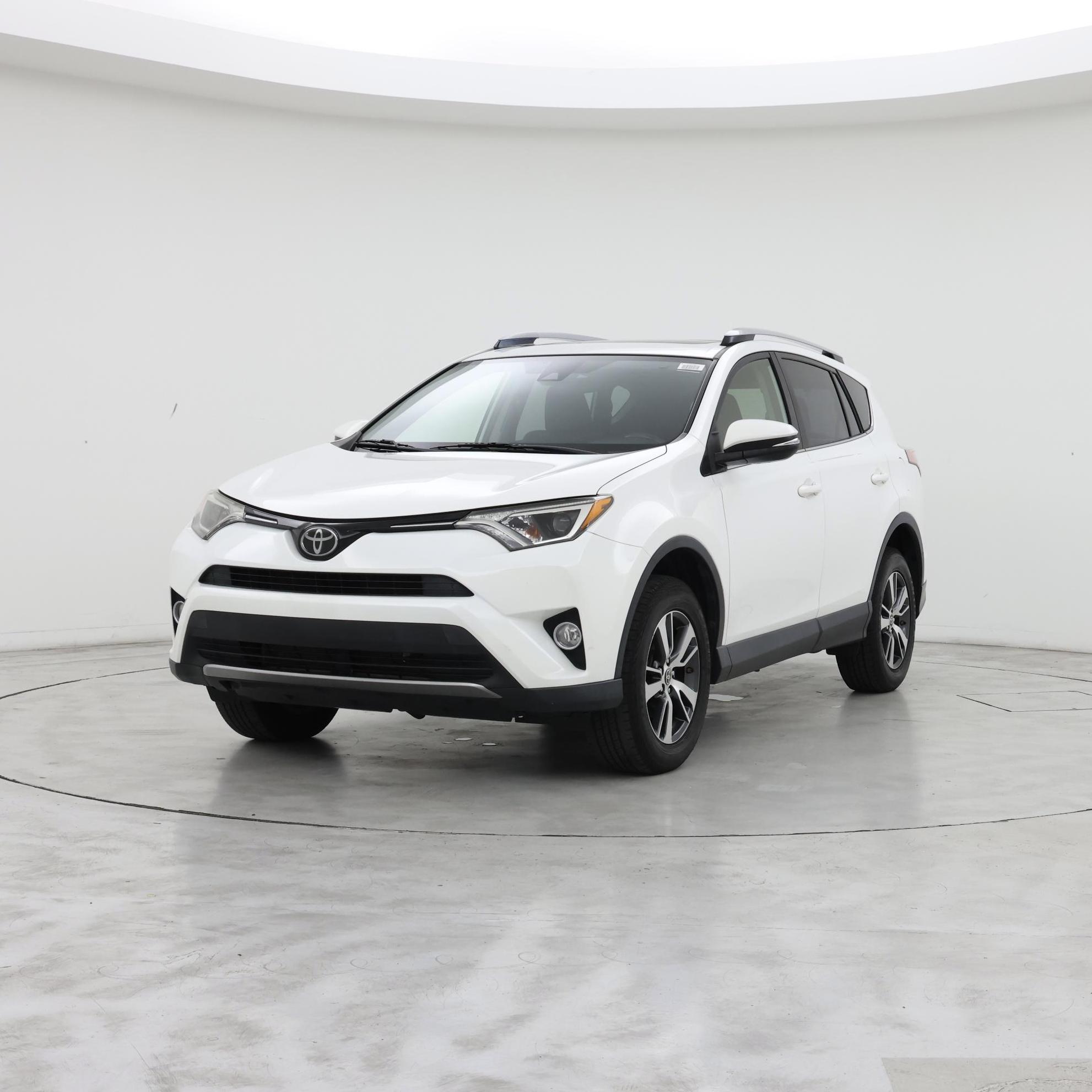 Thumbnail: 2018 Toyota RAV4 - 4