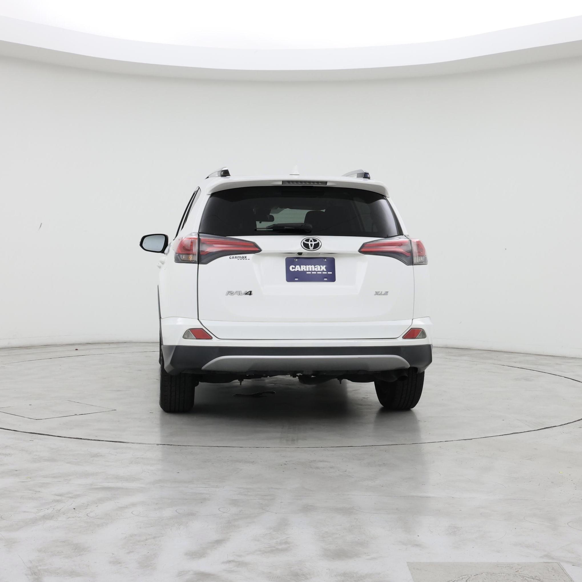 Thumbnail: 2018 Toyota RAV4 - 6