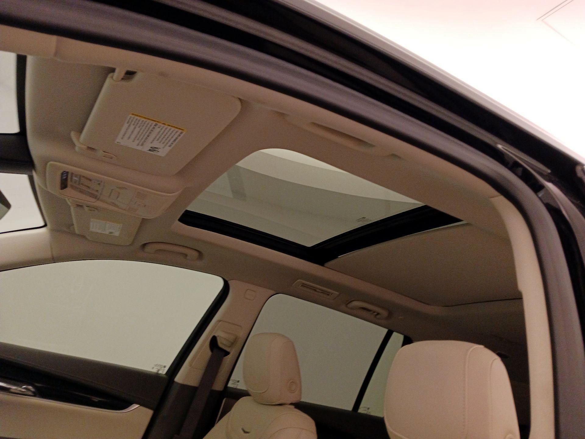 Thumbnail: 2021 Cadillac XT6 - 20