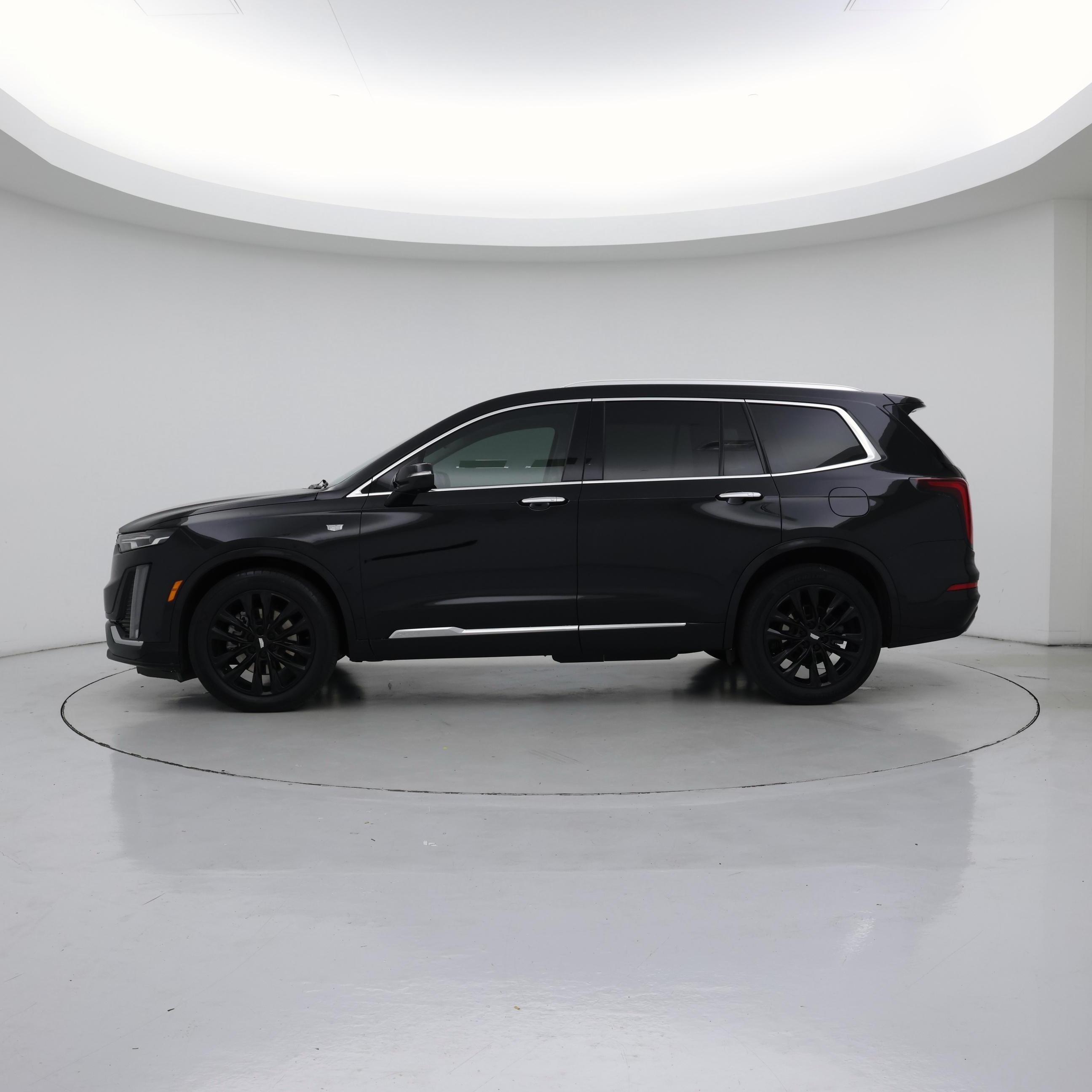Thumbnail: 2021 Cadillac XT6 - 3