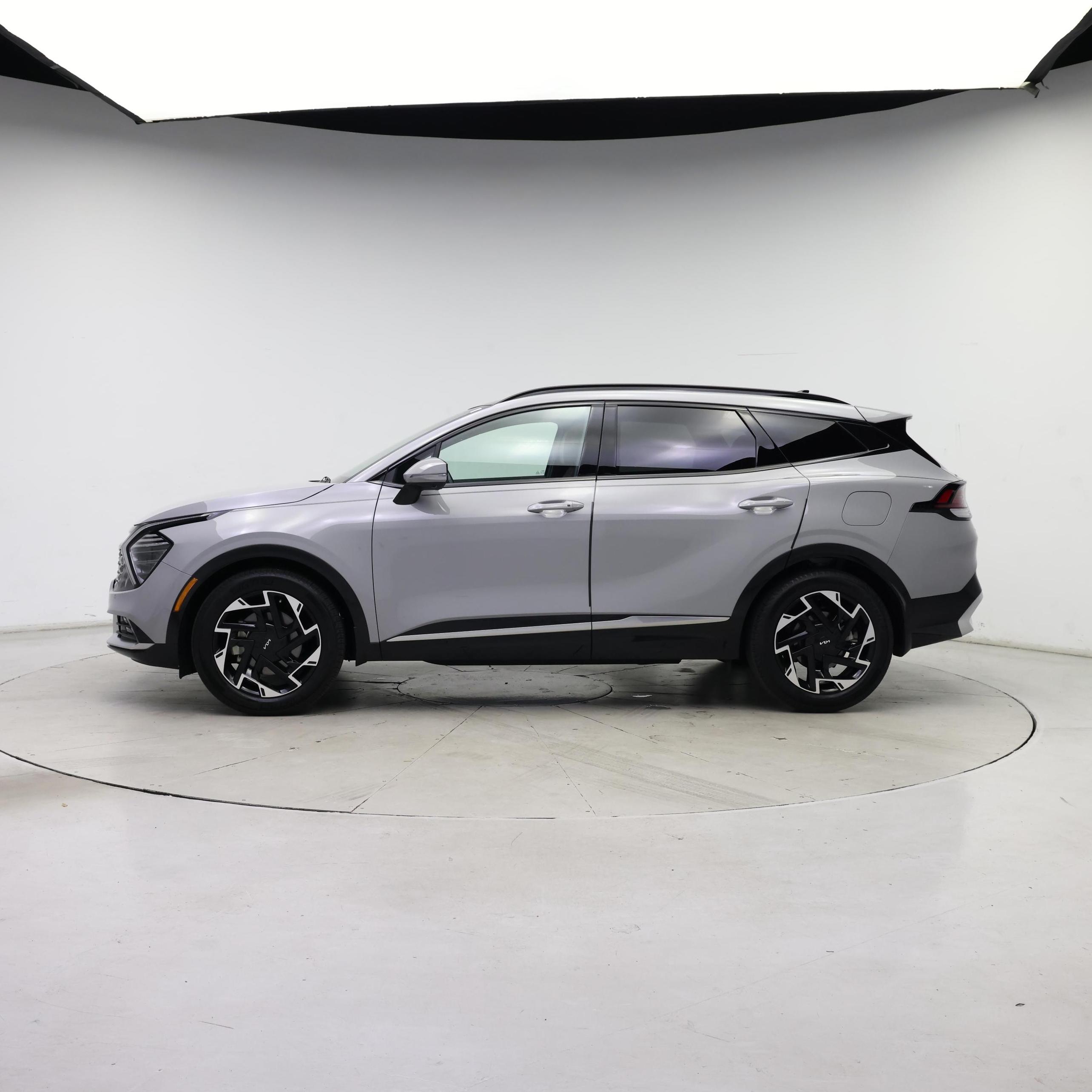 Thumbnail: 2023 Kia Sportage - 3