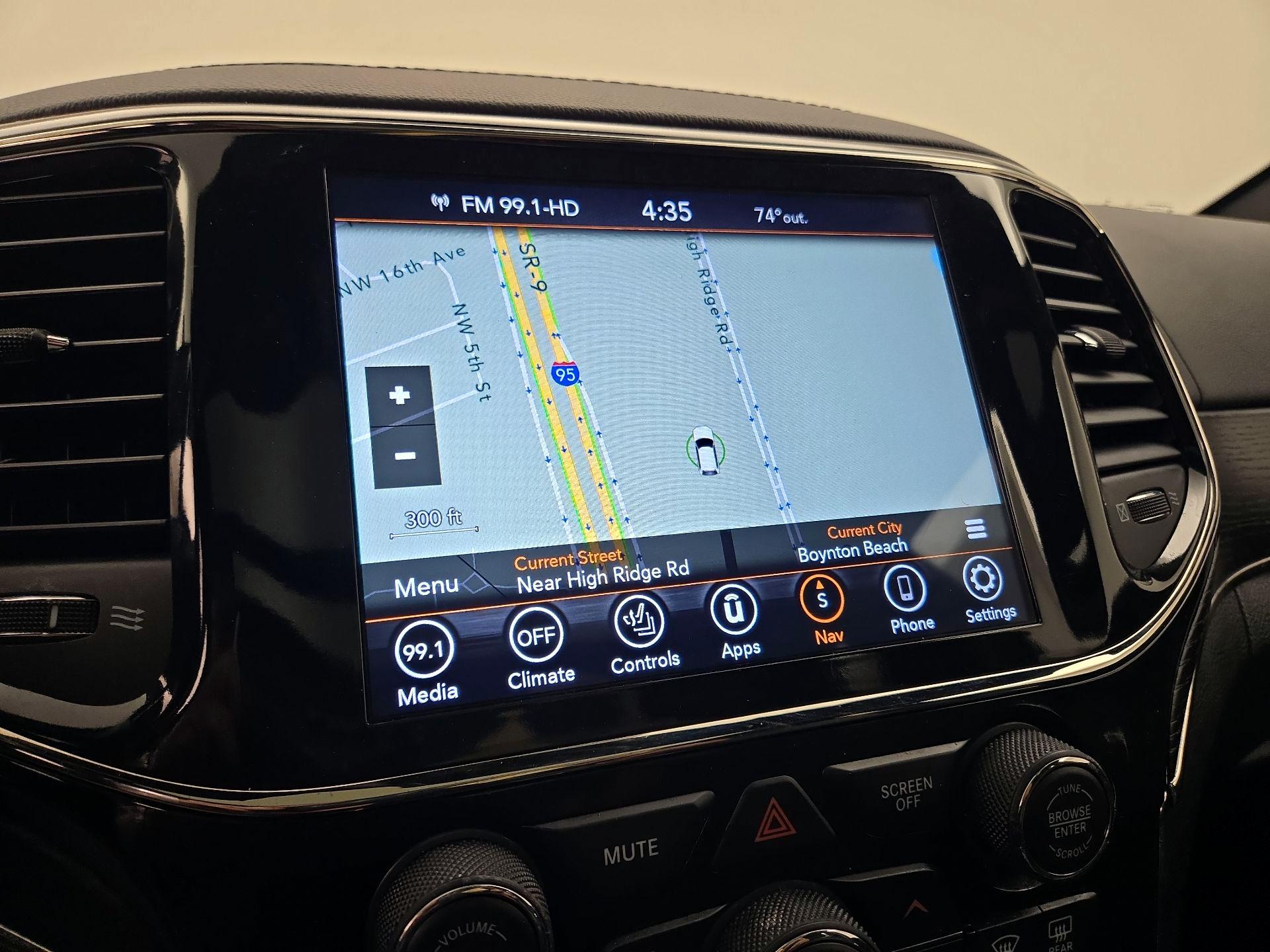 Thumbnail: 2021 Jeep Grand Cherokee - 14