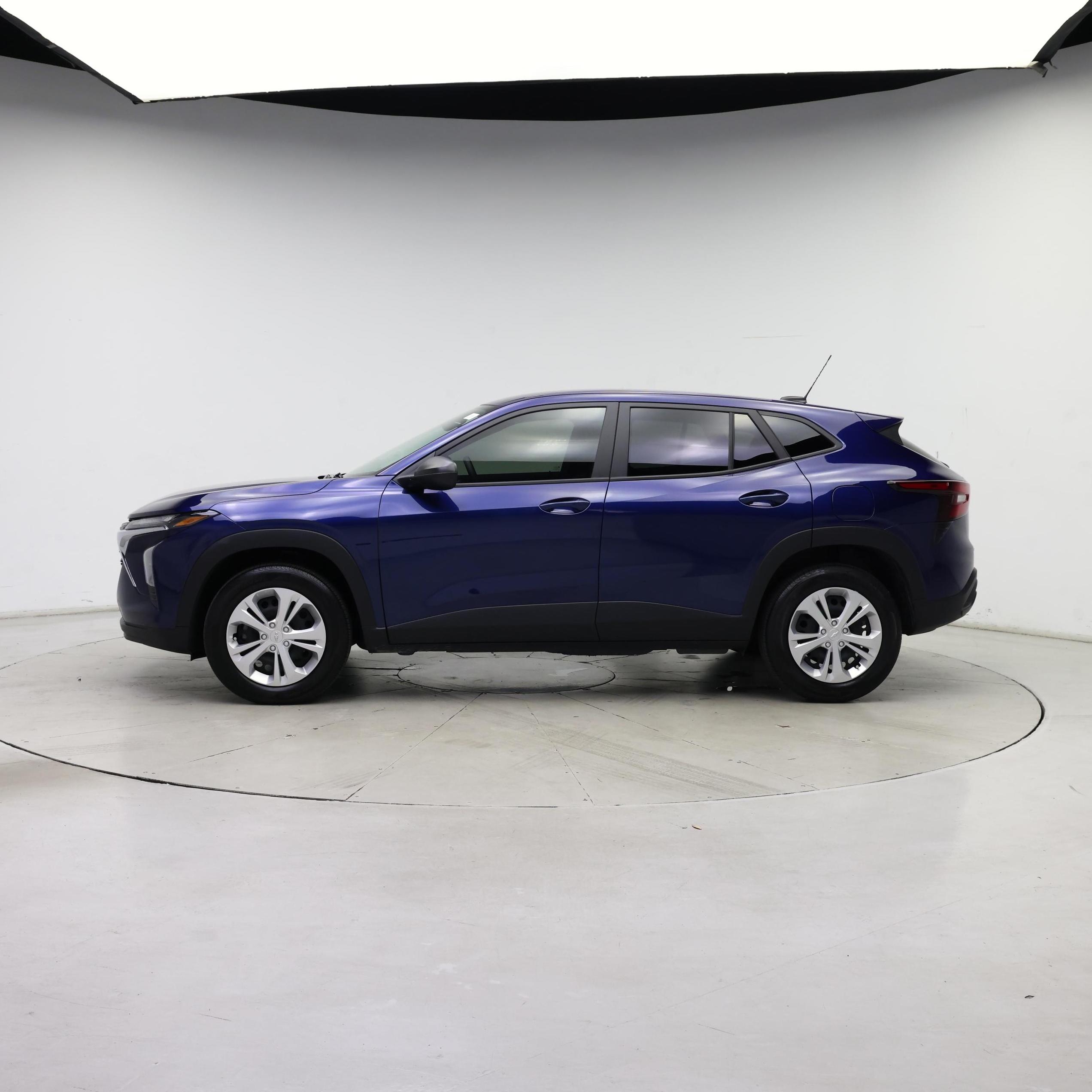 Thumbnail: 2024 Chevrolet Trax - 3