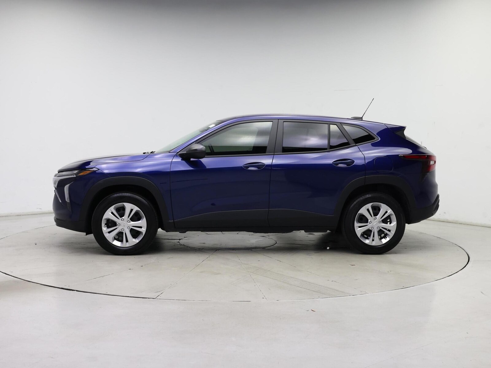 Image 4 of 2024 Chevrolet Trax LS