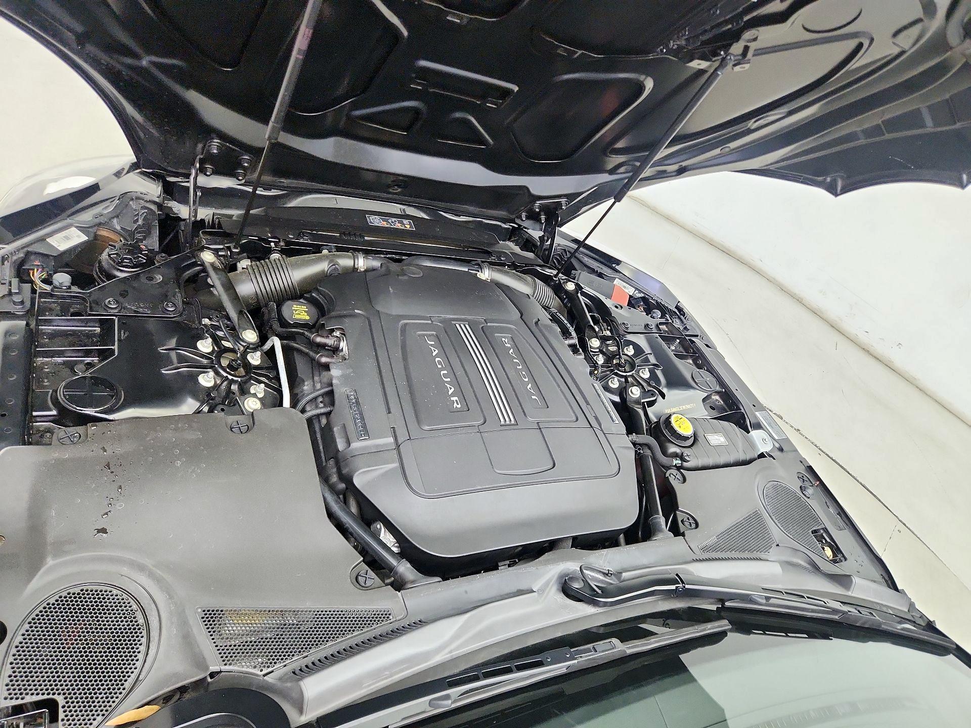 Thumbnail: 2014 Jaguar F-Type - 19