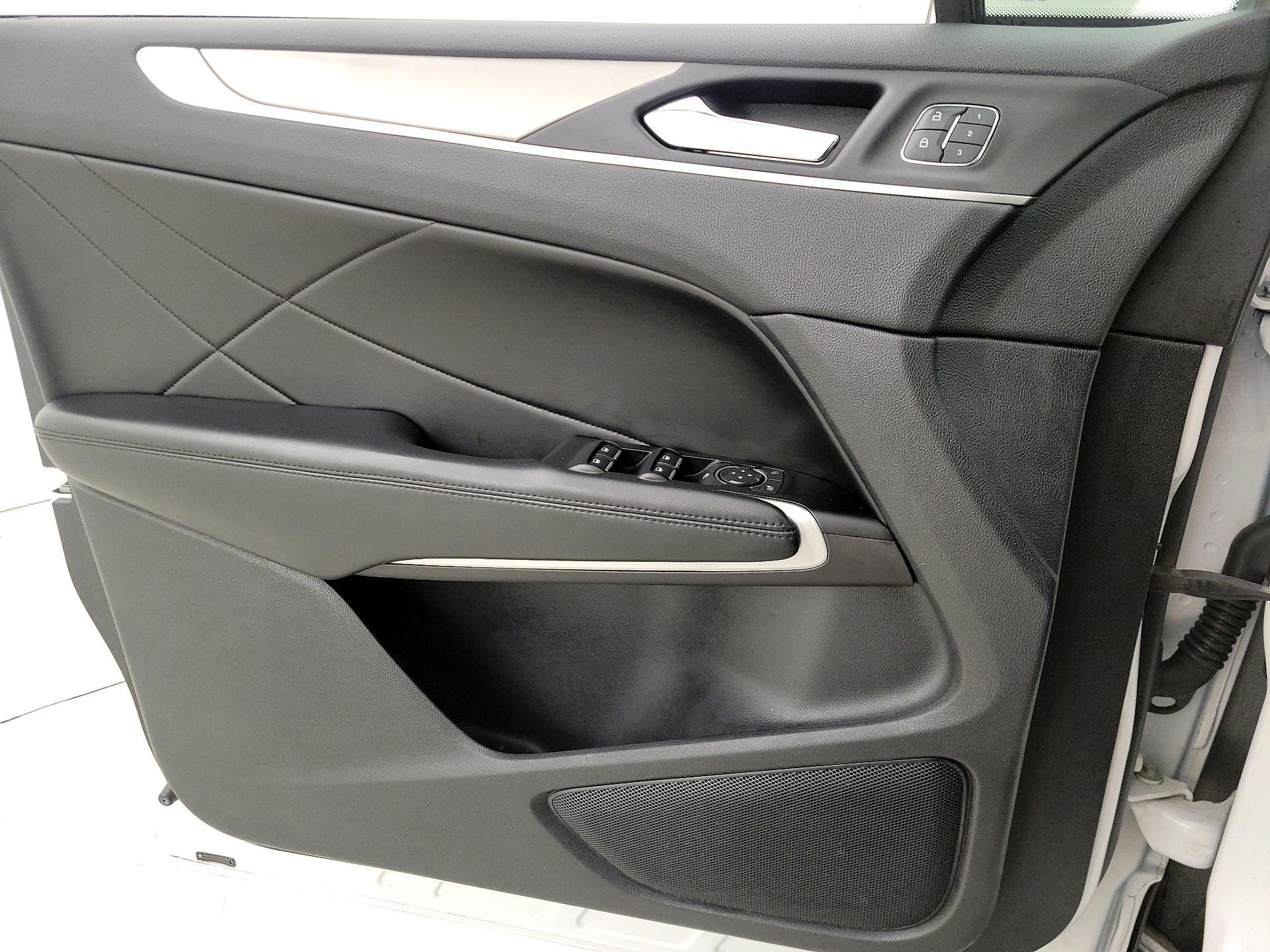 Thumbnail: 2019 Lincoln MKC - 12