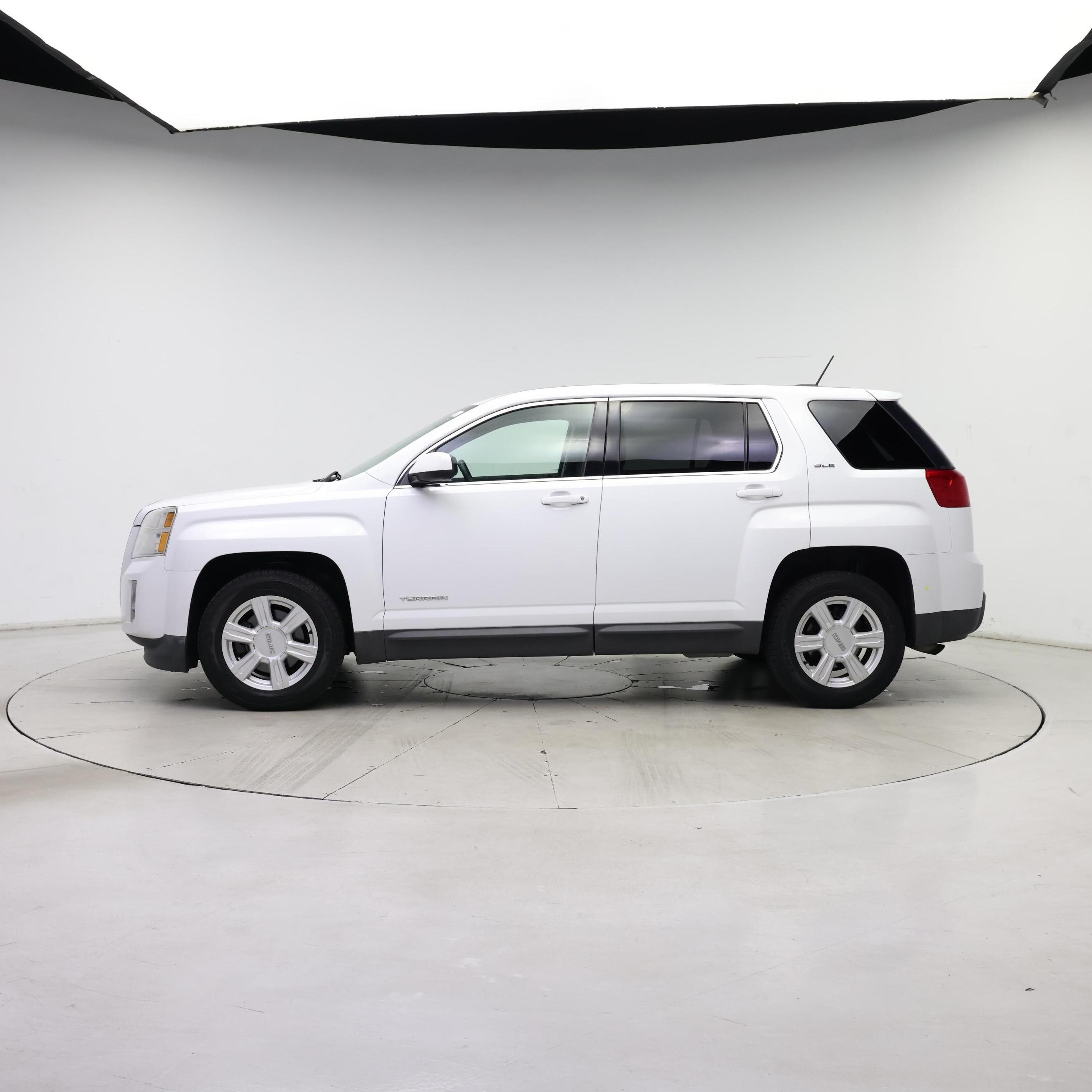 Thumbnail: 2015 GMC Terrain - 3