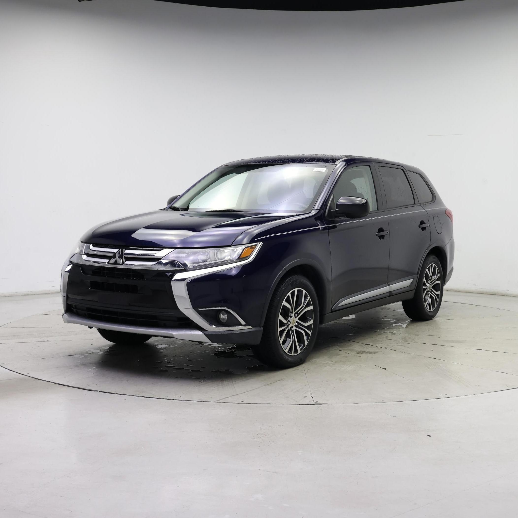 Thumbnail: 2016 Mitsubishi Outlander - 4