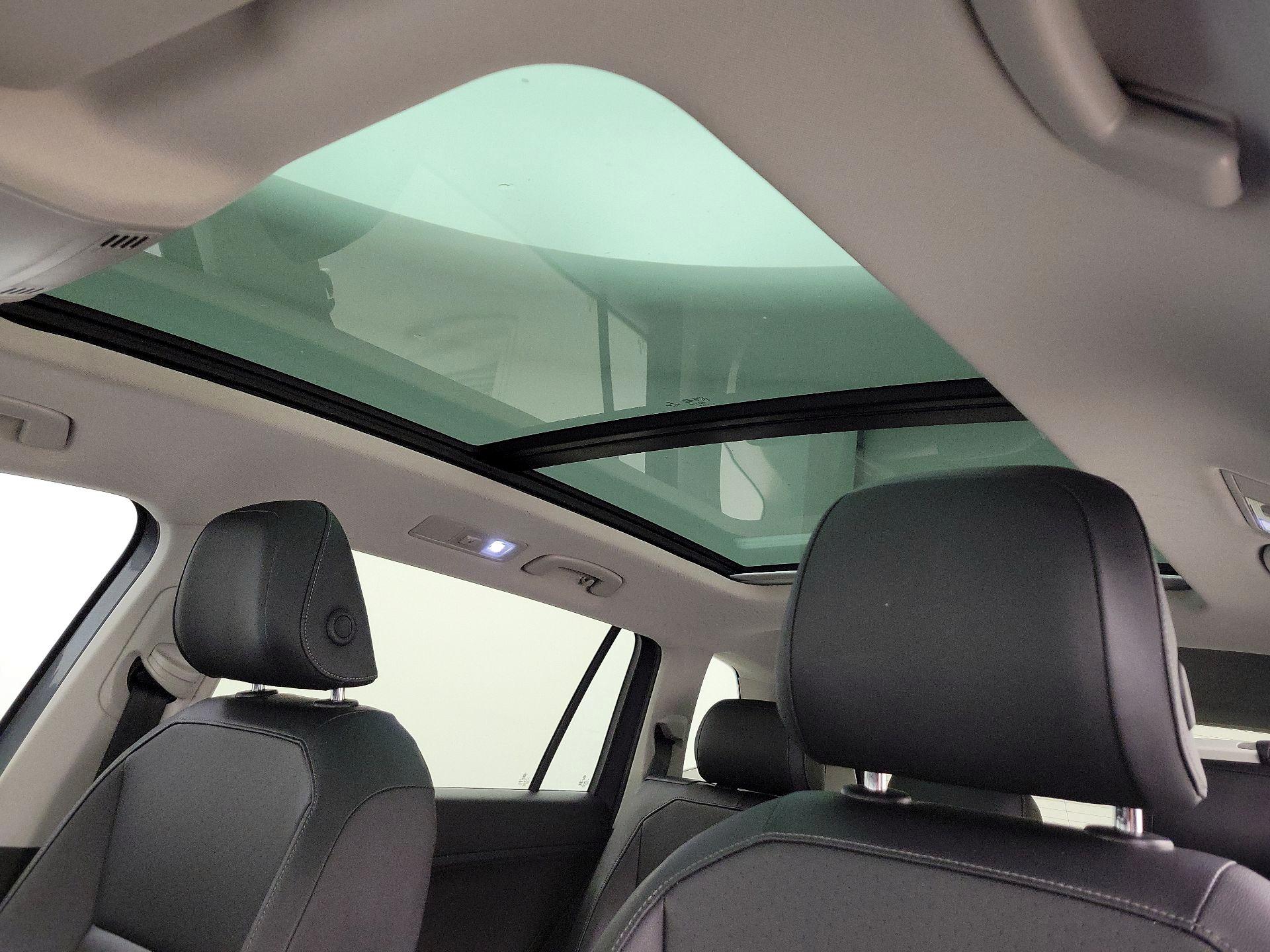 Thumbnail: 2019 Volkswagen Tiguan - 19