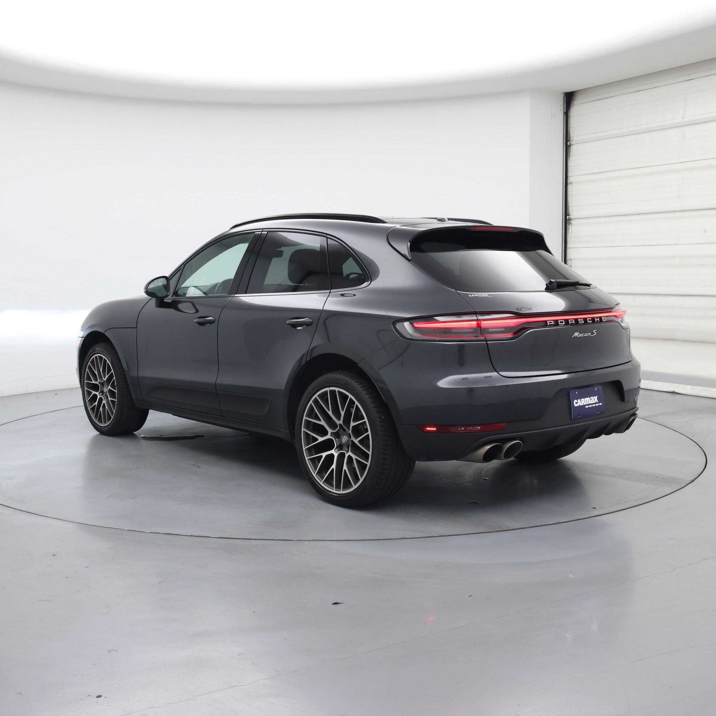 Thumbnail: 2020 Porsche Macan - 2