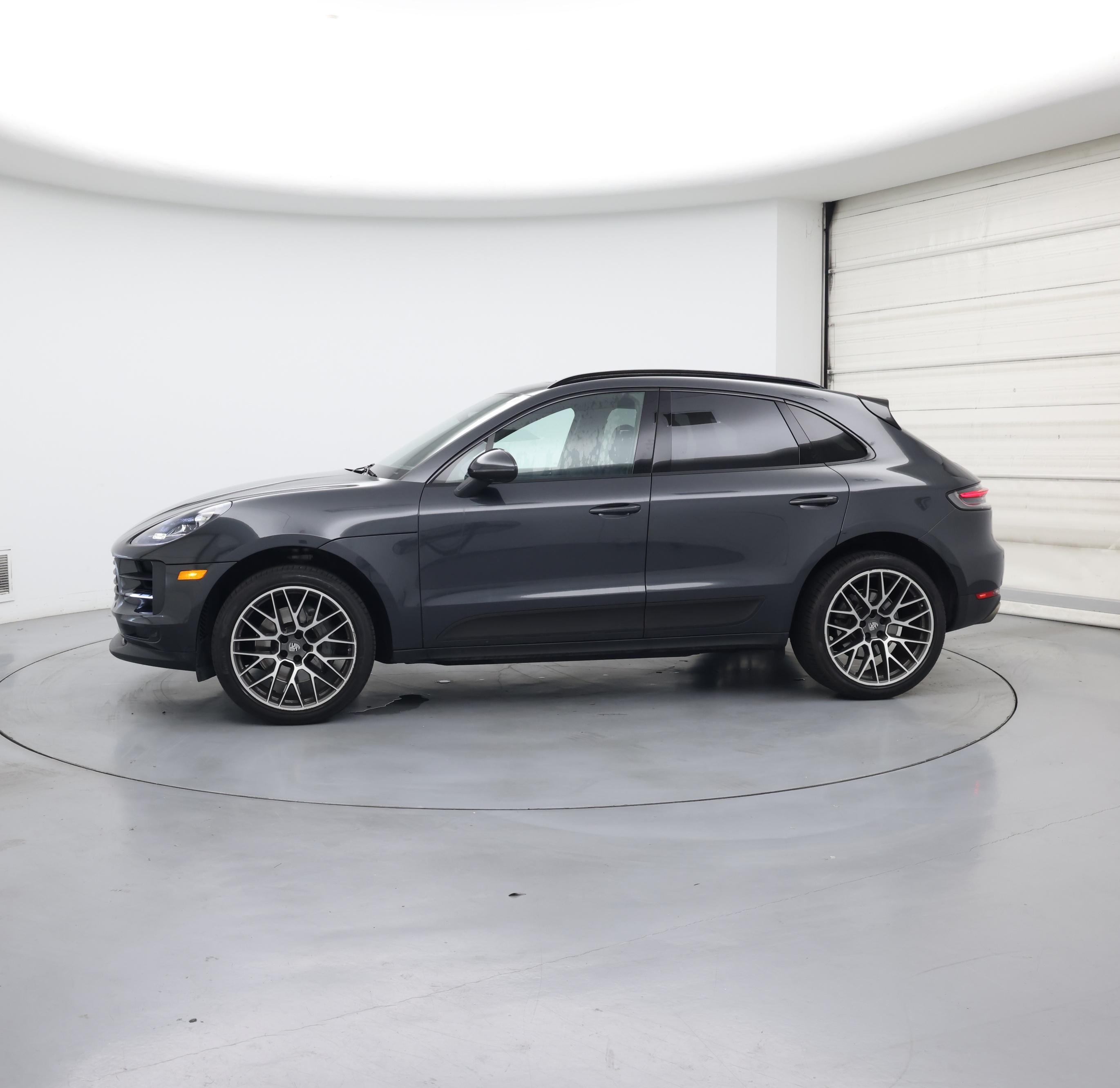Thumbnail: 2020 Porsche Macan - 3