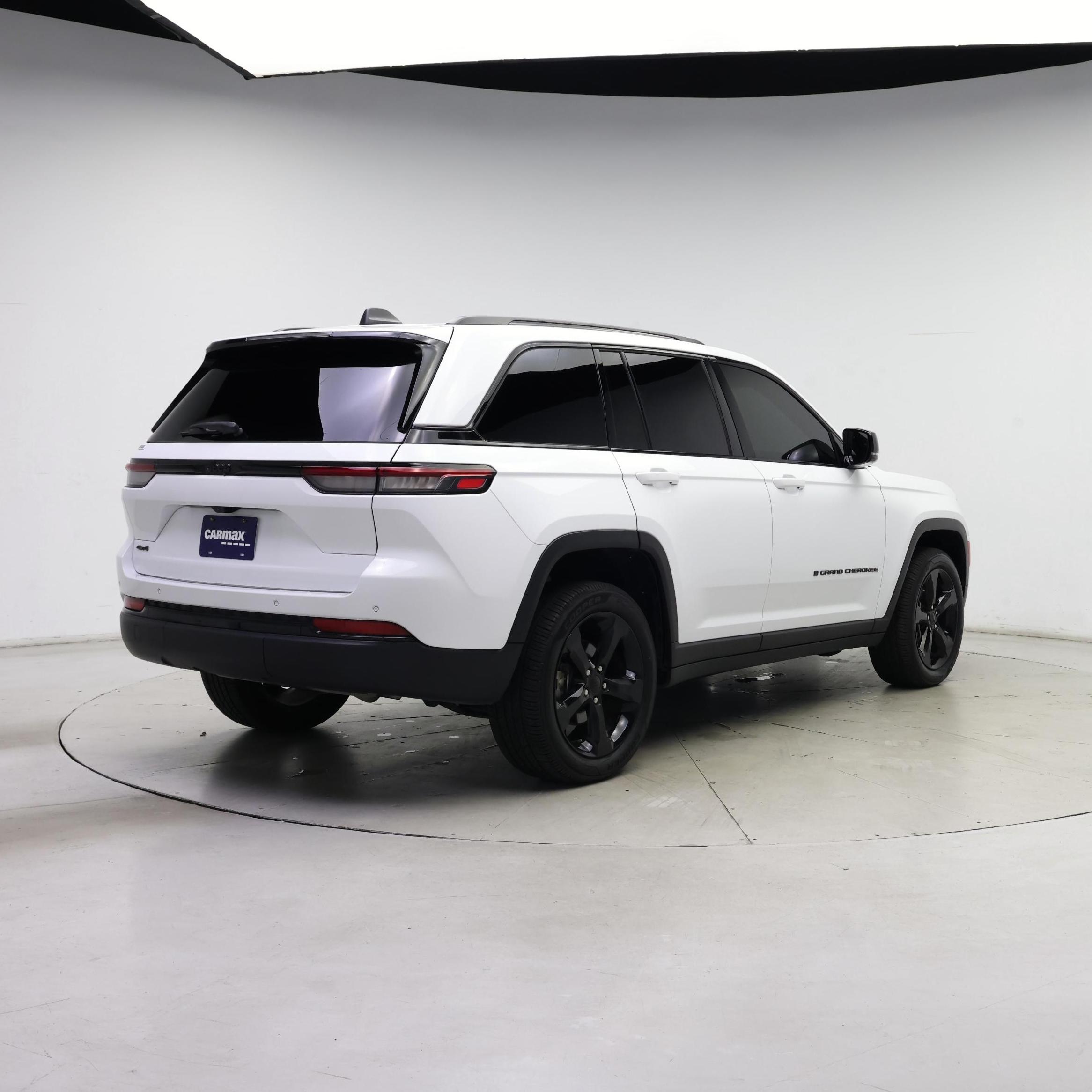 Thumbnail: 2022 Jeep Grand Cherokee - 8