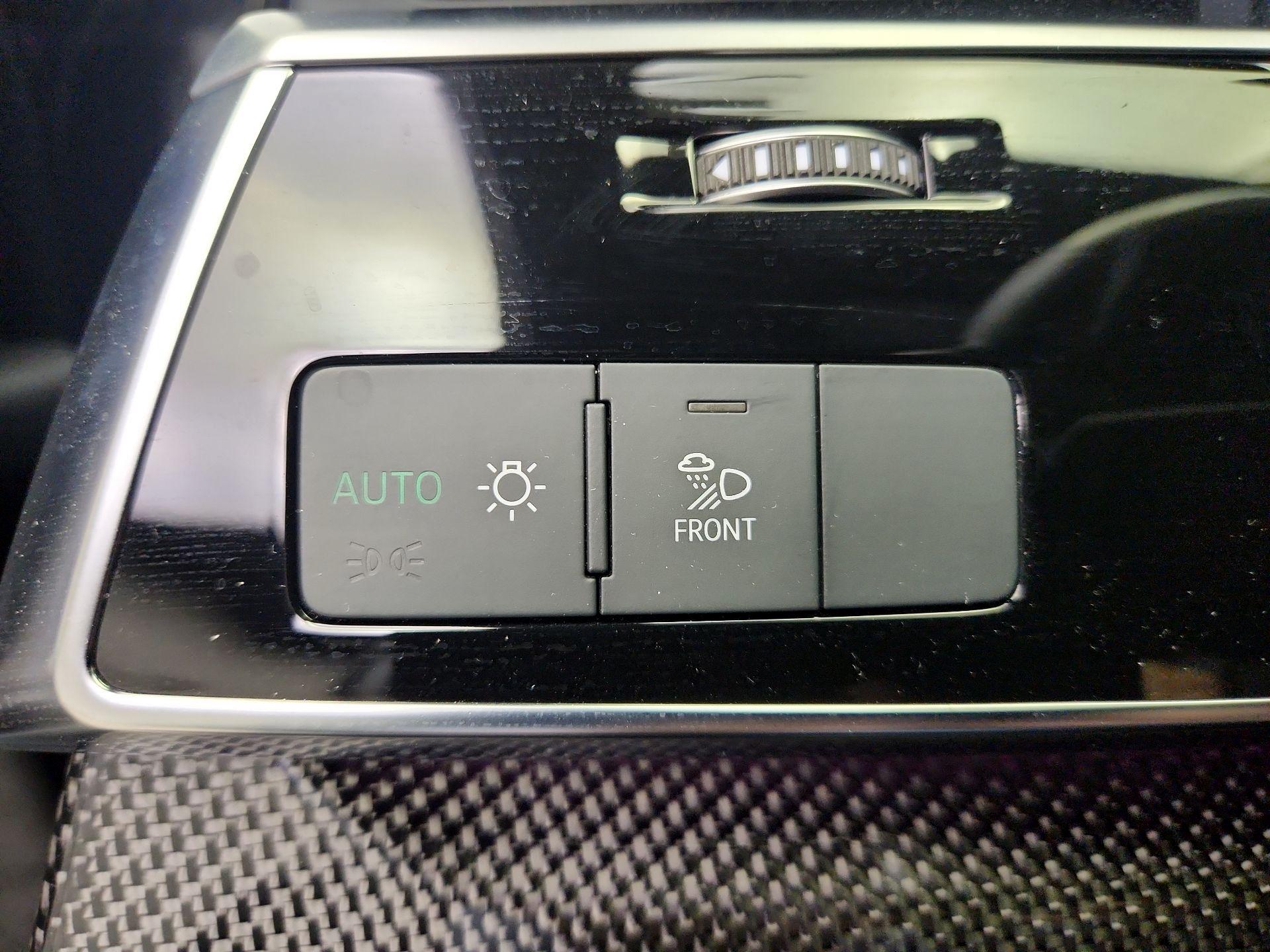 Thumbnail: 2021 Audi SQ7 - 13