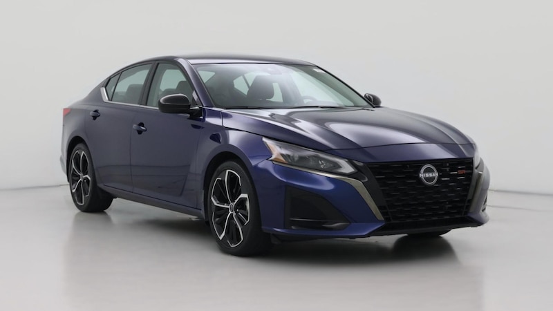 2023 Nissan Altima SR Hero Image