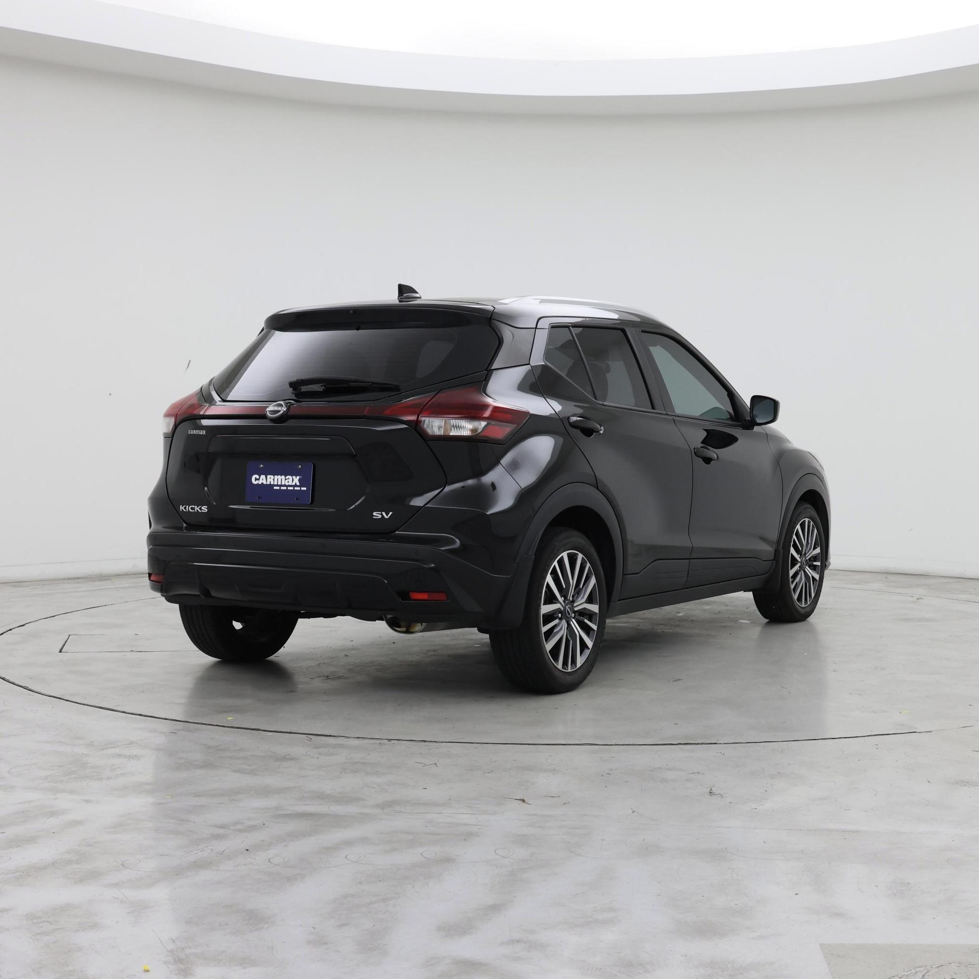 Thumbnail: 2023 Nissan Kicks - 8