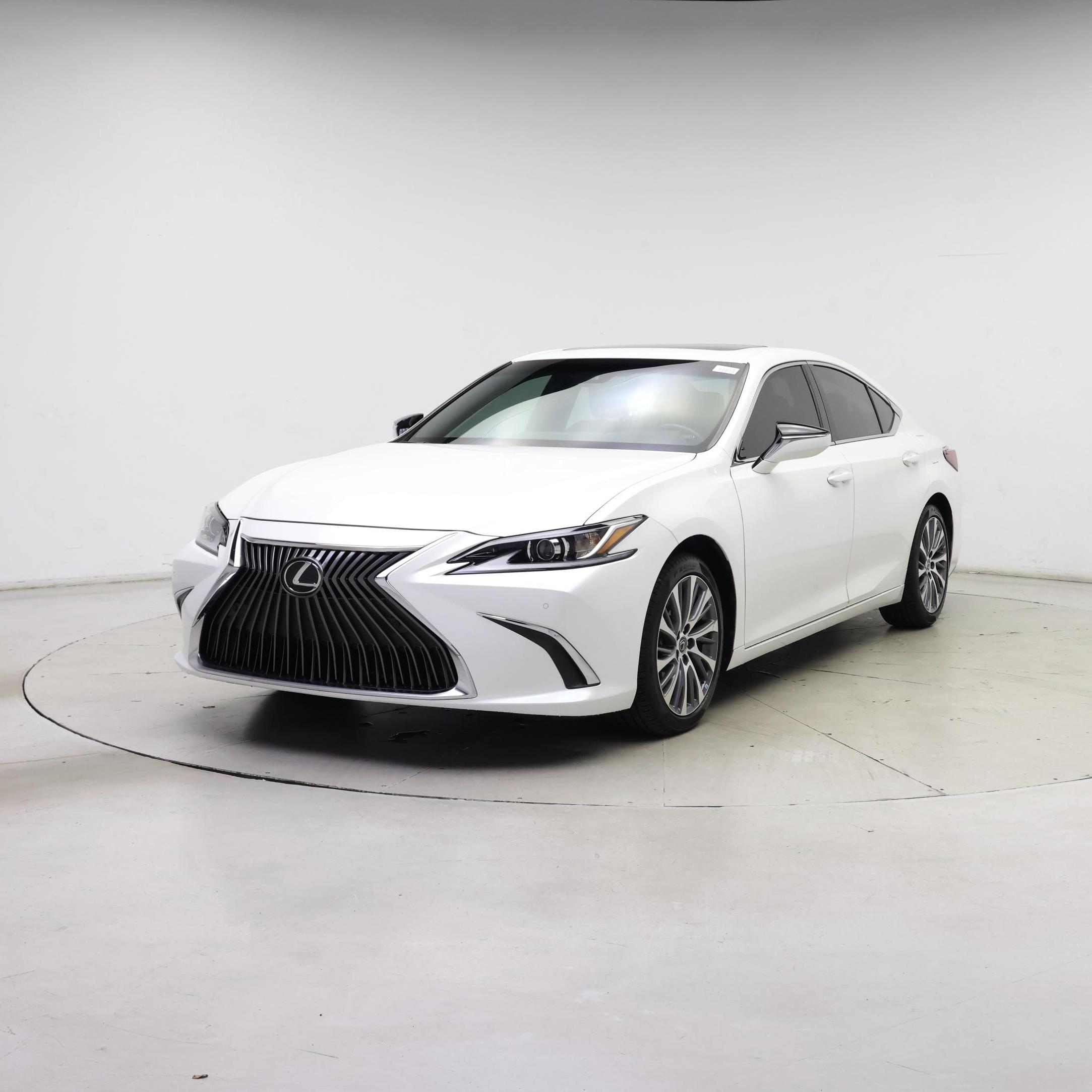 Thumbnail: 2021 Lexus ES - 4