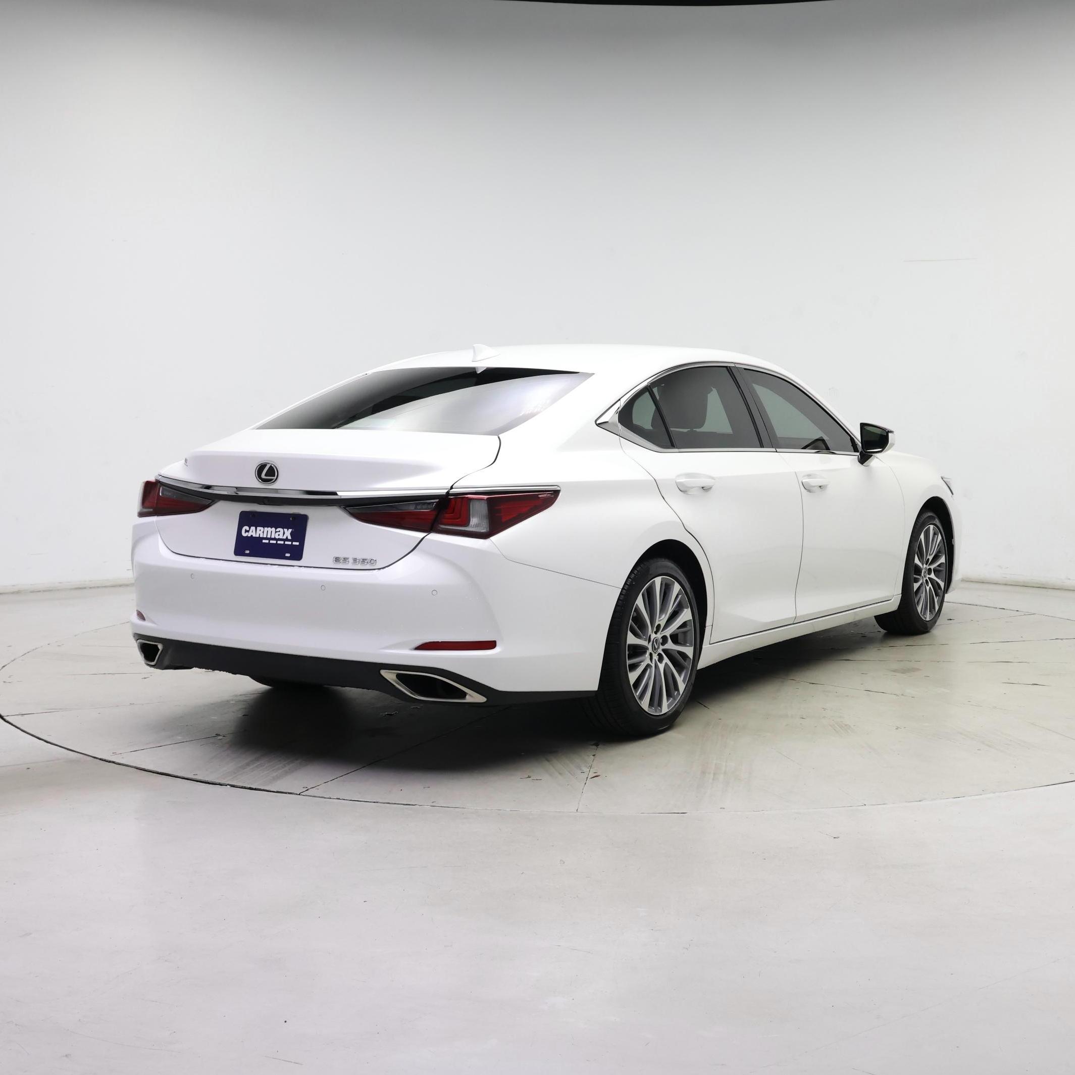 Thumbnail: 2021 Lexus ES - 8