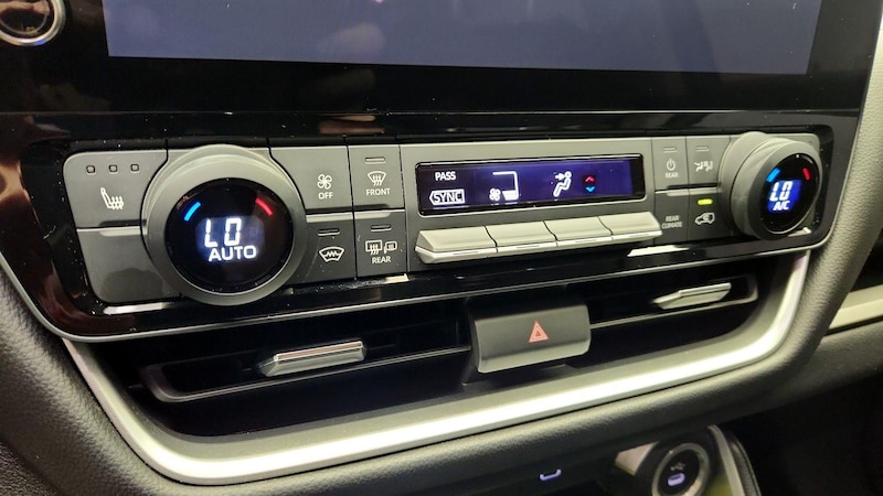 2024 Toyota Grand Highlander XLE 17