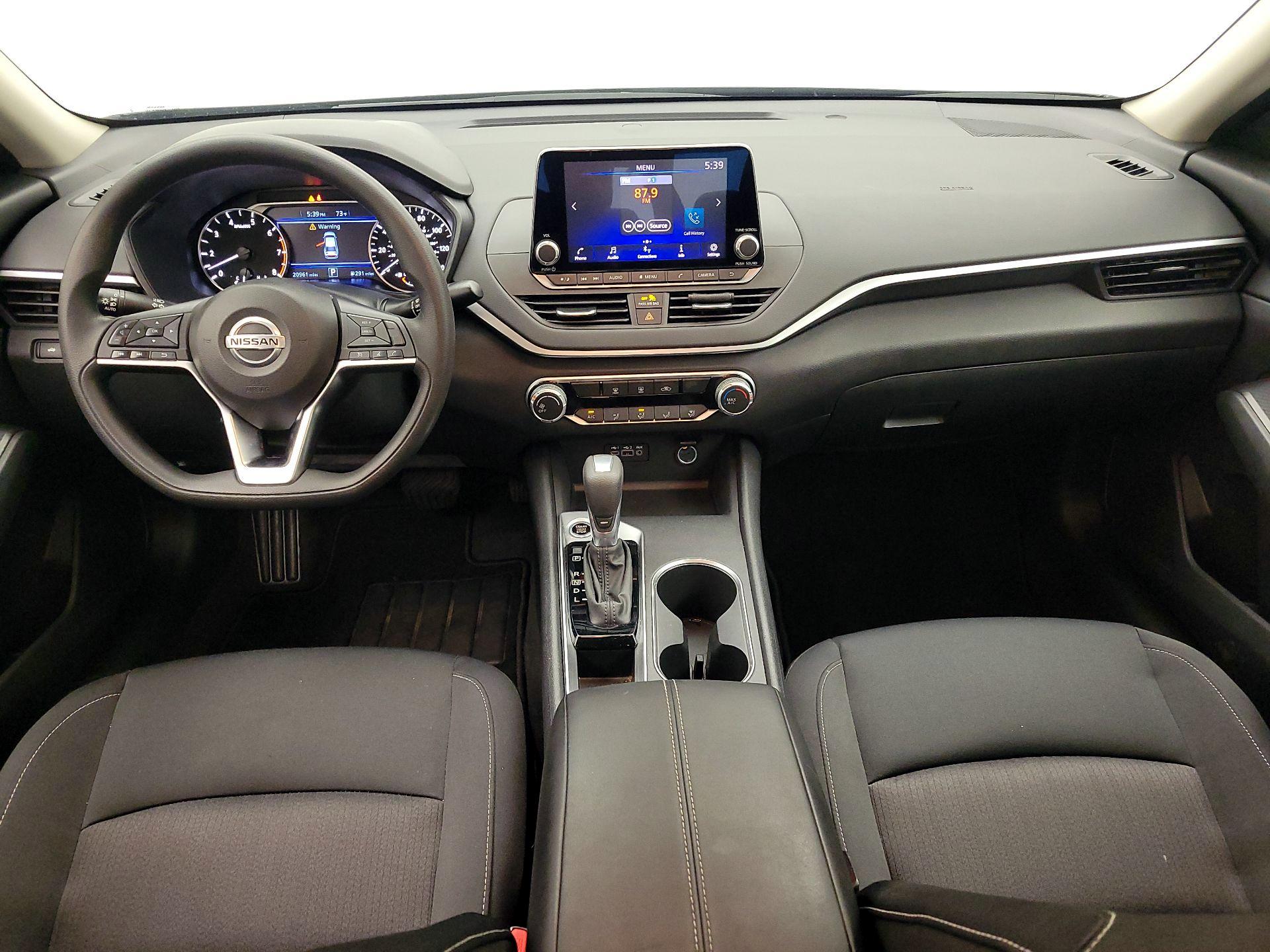 Thumbnail: 2022 Nissan Altima - 9