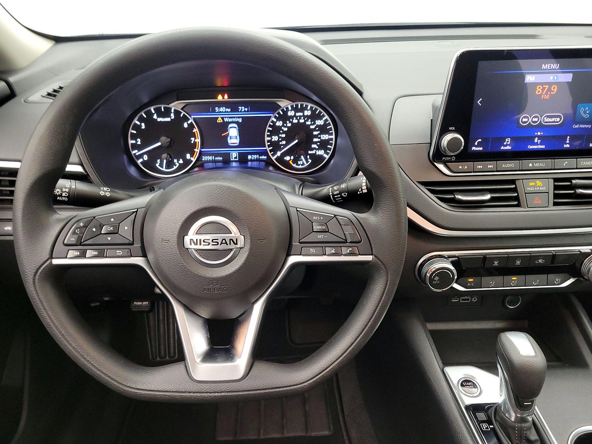 Thumbnail: 2022 Nissan Altima - 10