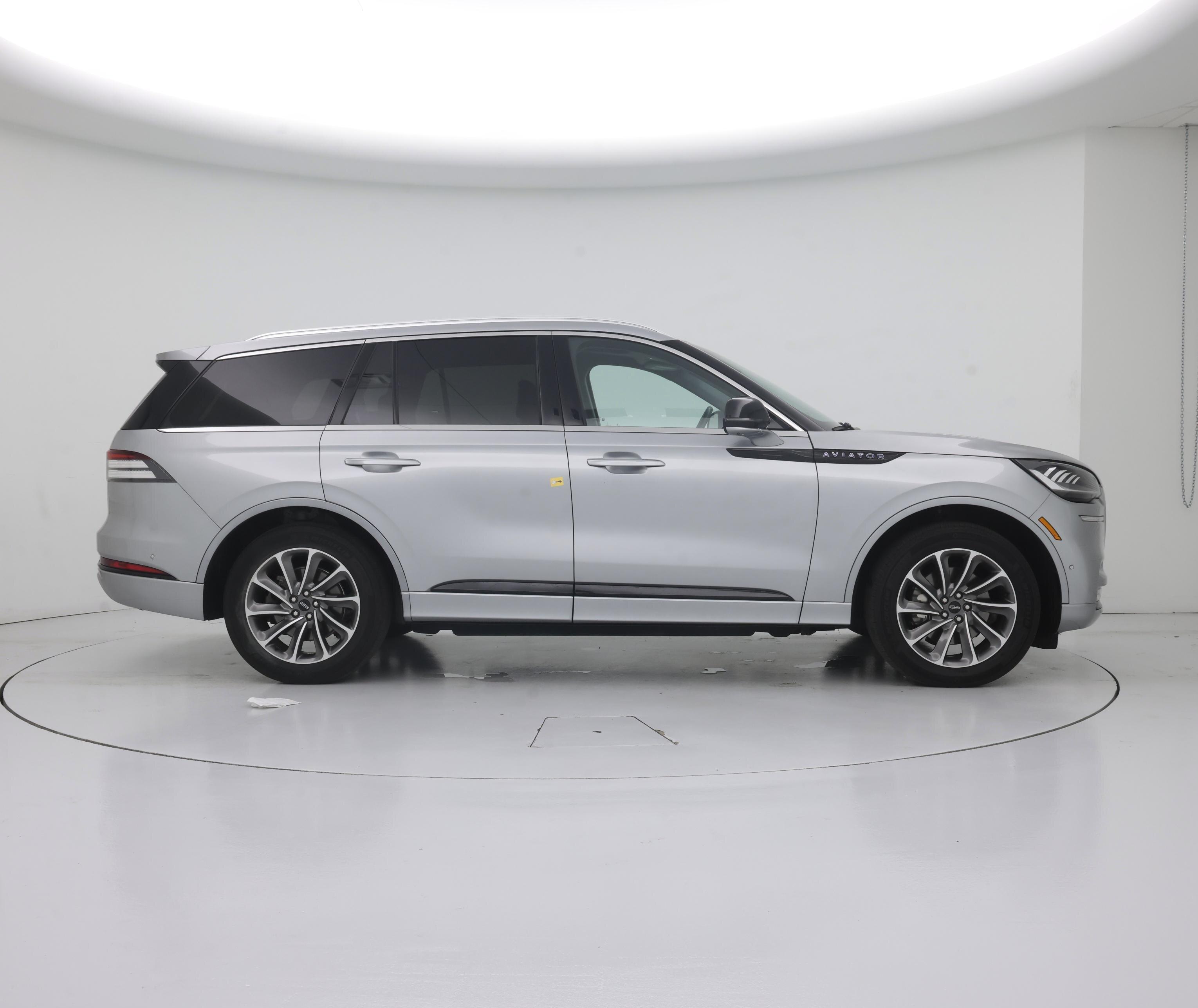 Thumbnail: 2020 Lincoln Aviator - 7