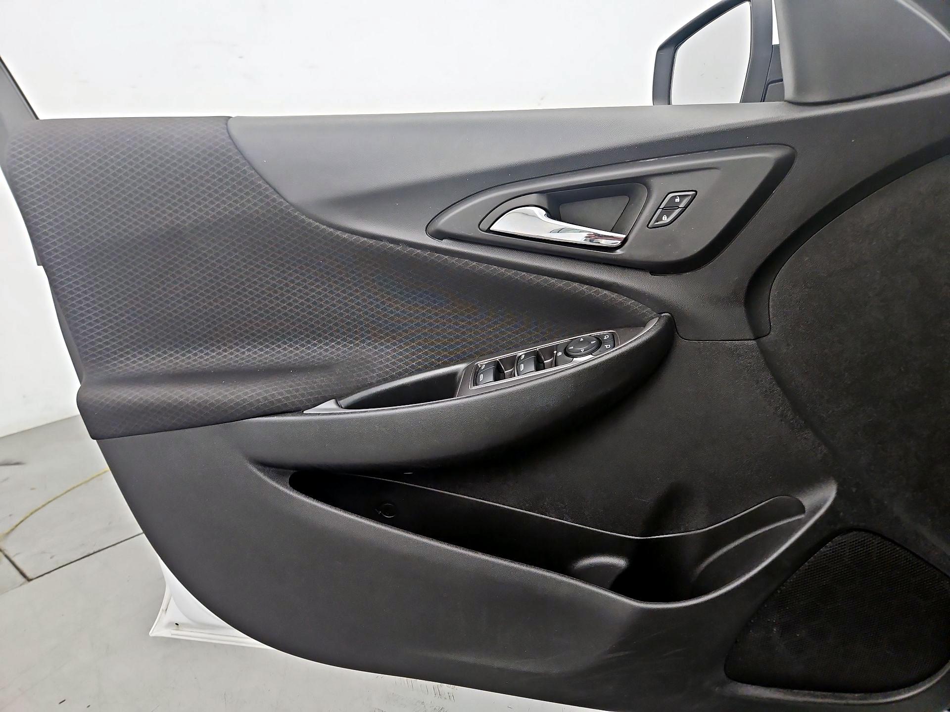 Thumbnail: 2023 Chevrolet Malibu - 12