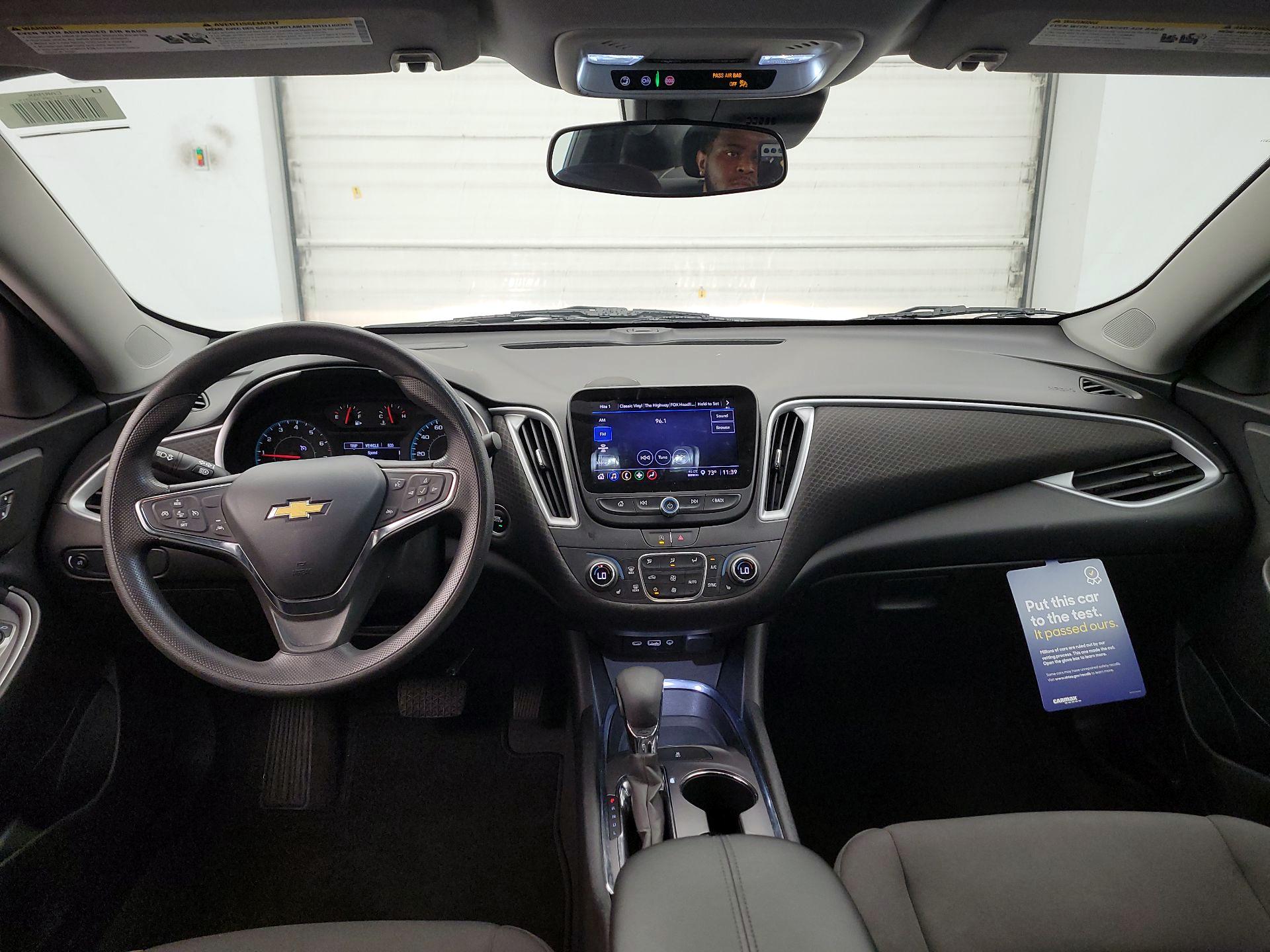 Thumbnail: 2023 Chevrolet Malibu - 9
